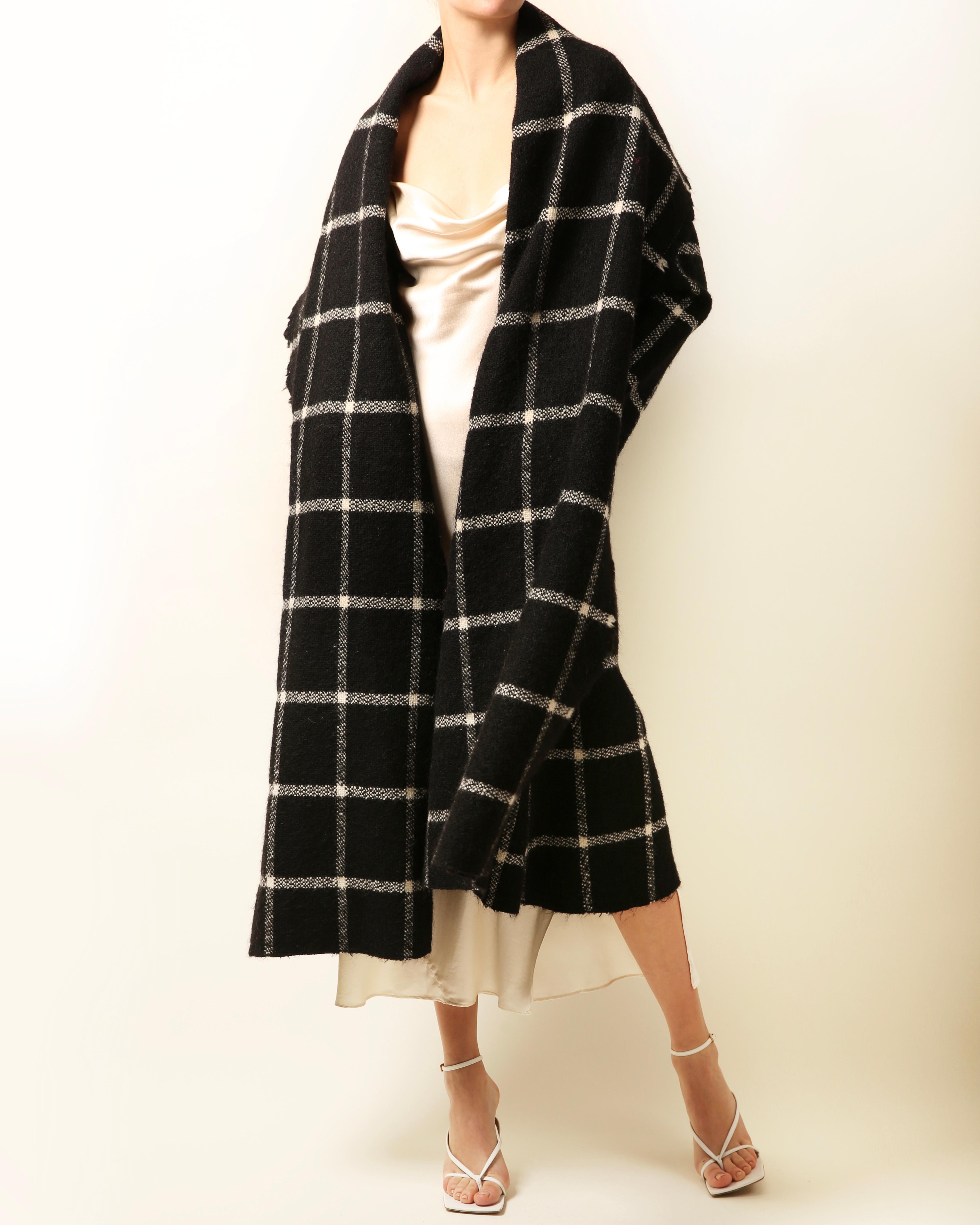 Lanvin black white oversized shawl collar check wool alpaca long midi dress coat In Excellent Condition In Paris, FR