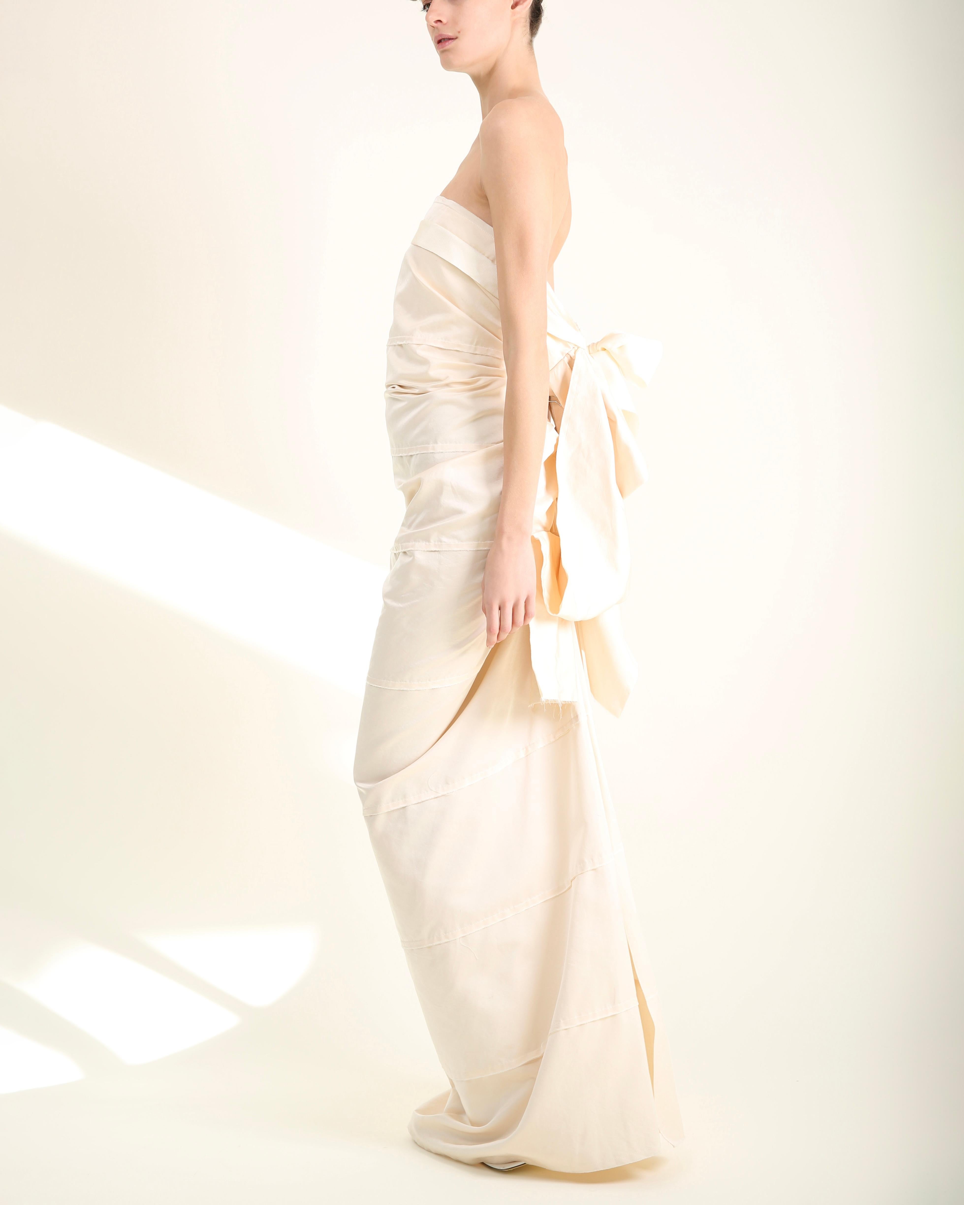 Lanvin Blanche 2013 trägerloses Hochzeitskleid aus Seide mit gerafftem Elfenbein und Schleife hinten F42 im Angebot 2