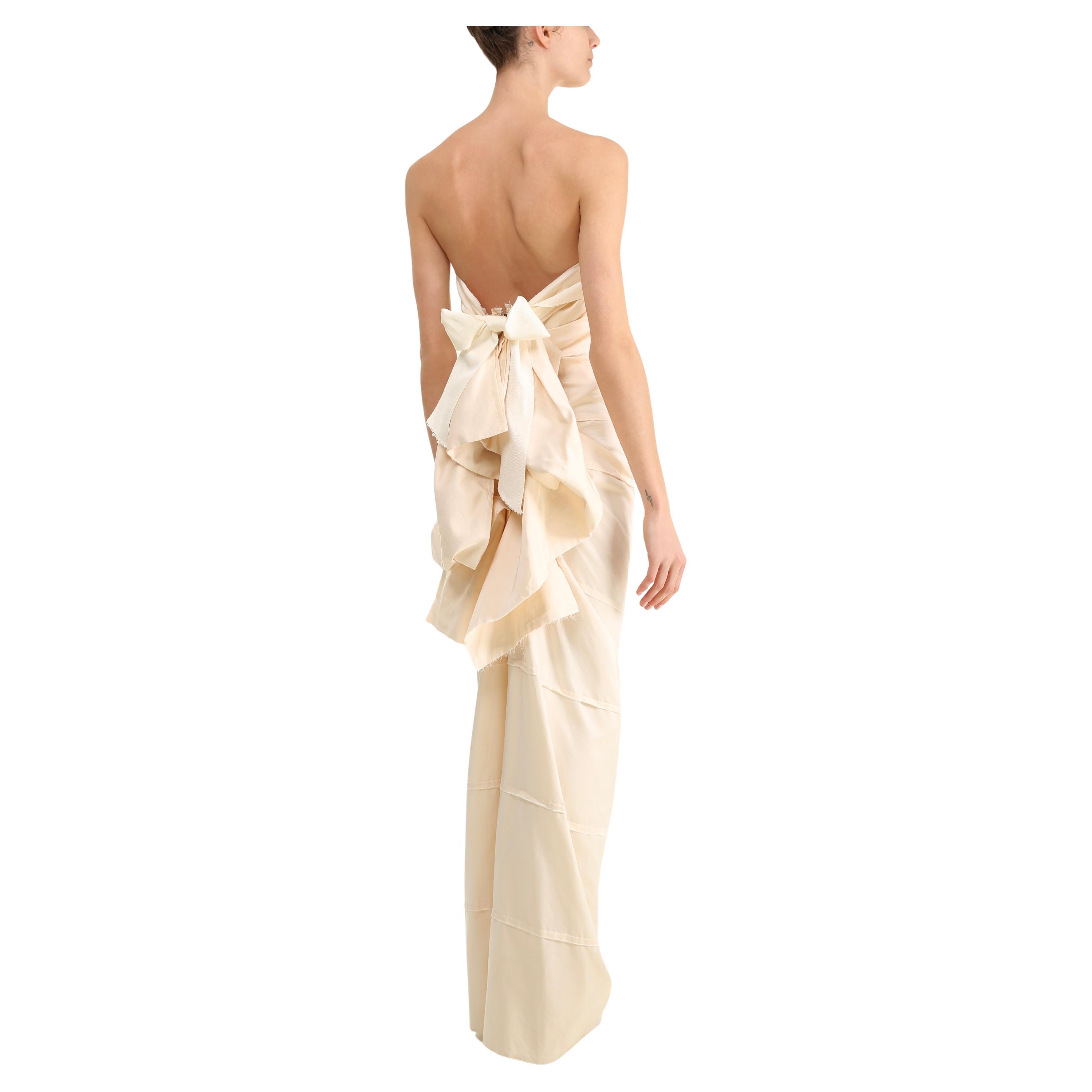 Lanvin Blanche 2013 trägerloses Hochzeitskleid aus Seide mit gerafftem Elfenbein und Schleife hinten F42 im Angebot