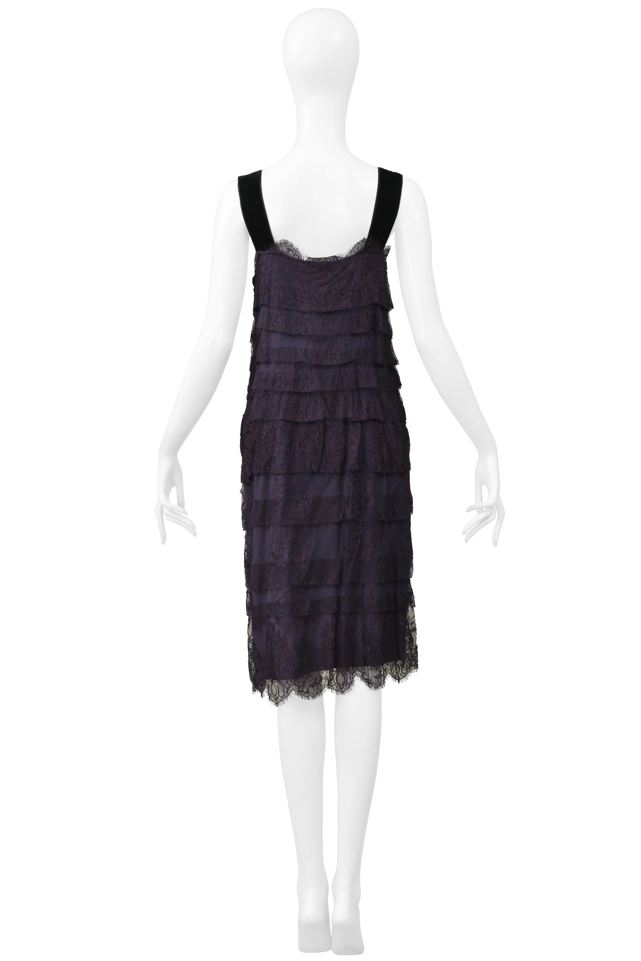 Lanvin, abito blu in pizzo con spalline in velluto e bottoni in raso 2006 in vendita 2