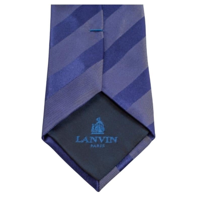 Bleu Cravate Lanvin à rayures bleues en vente