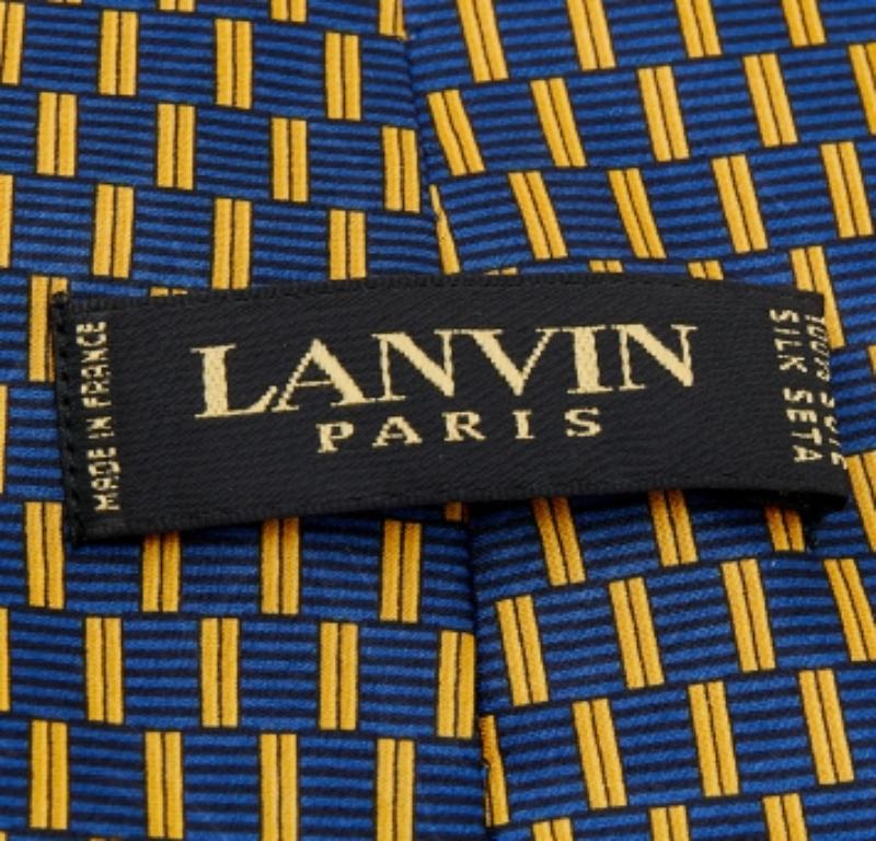 Cravatta in seta con stampa a righe spezzate blu e gialle di Lanvin In condizioni ottime in vendita a Dubai, Al Qouz 2