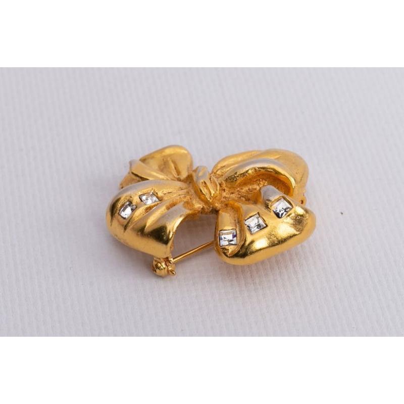 Women's Lanvin Bow-Shaped Gilded Metal Brooch For Sale