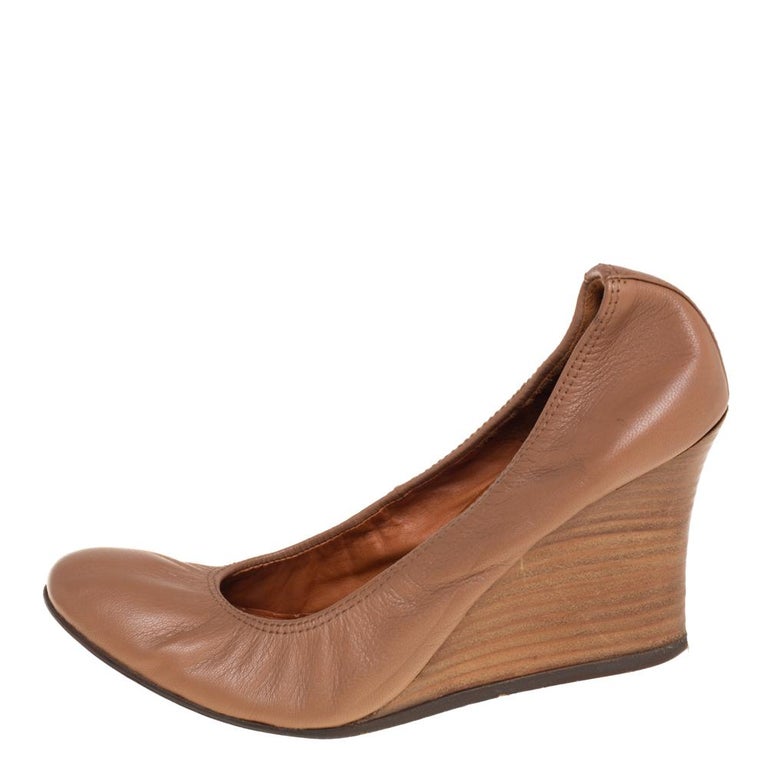 Lanvin Brown Leather Scrunch Wedge Pumps Size 37 For Sale at 1stDibs