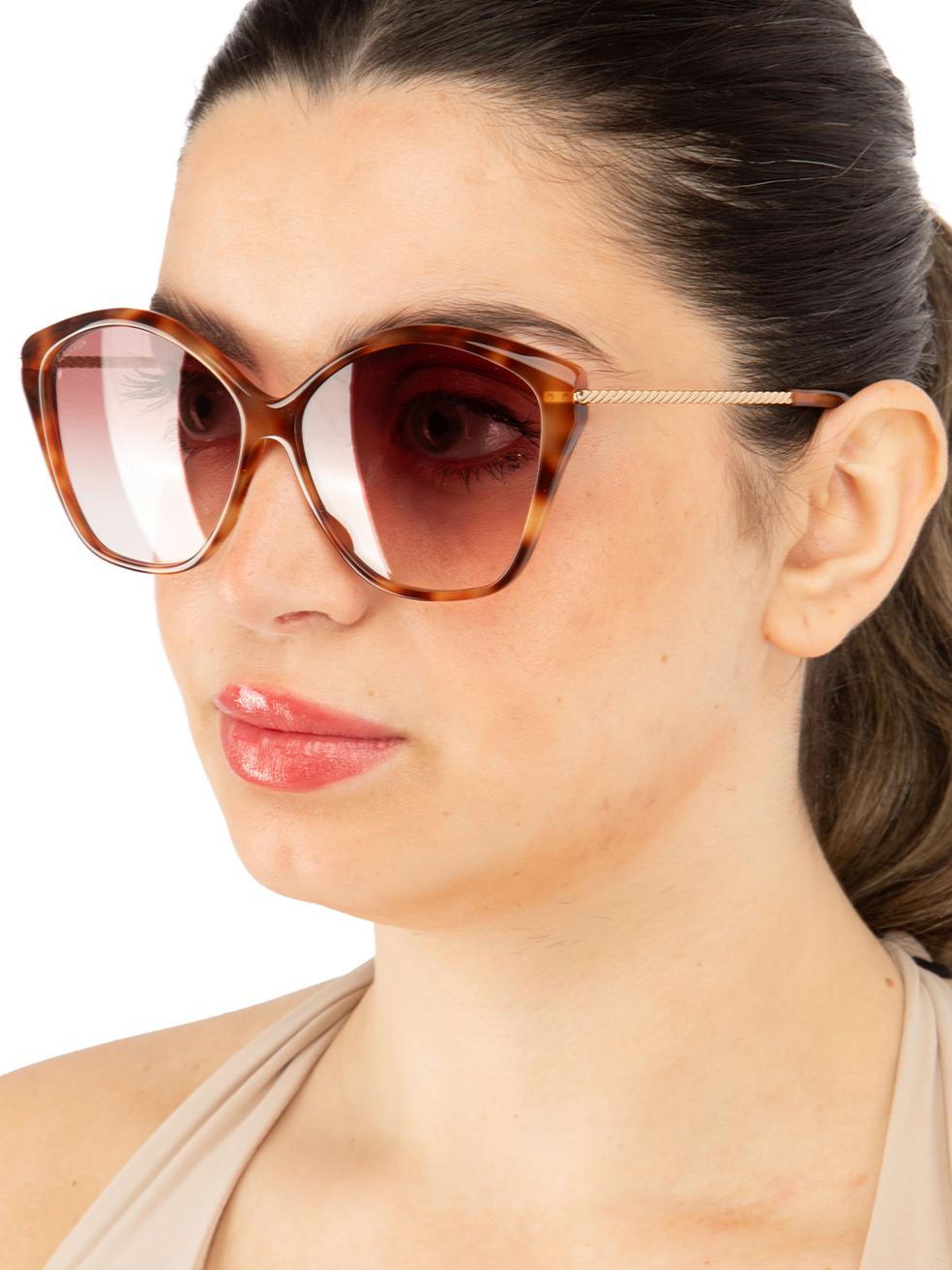 CONDITION is New with tags on this brand new Lanvin designer item. This item comes with original packaging.
 
 
 
 Details
 
 
 Model: LNV 609S 217
 
 Brown
 
 Acetate
 
 Square Eye Sunglasses
 
 Gradient Purple Lens
 
 Tortoiseshell pattern
 
