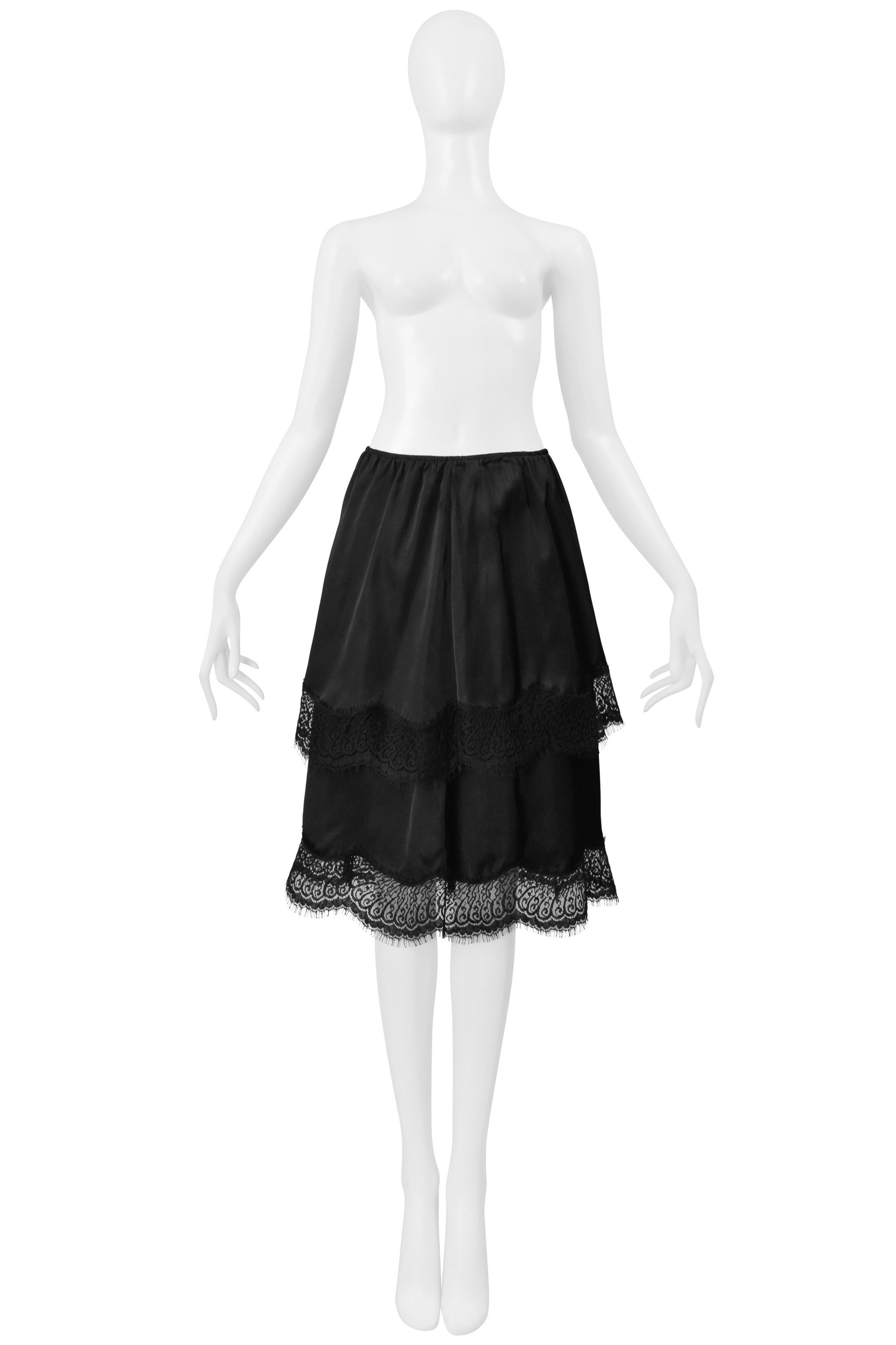 Lanvin By Alber Elbaz Falda a capas de encaje negro en Excelente estado para la venta en Los Angeles, CA