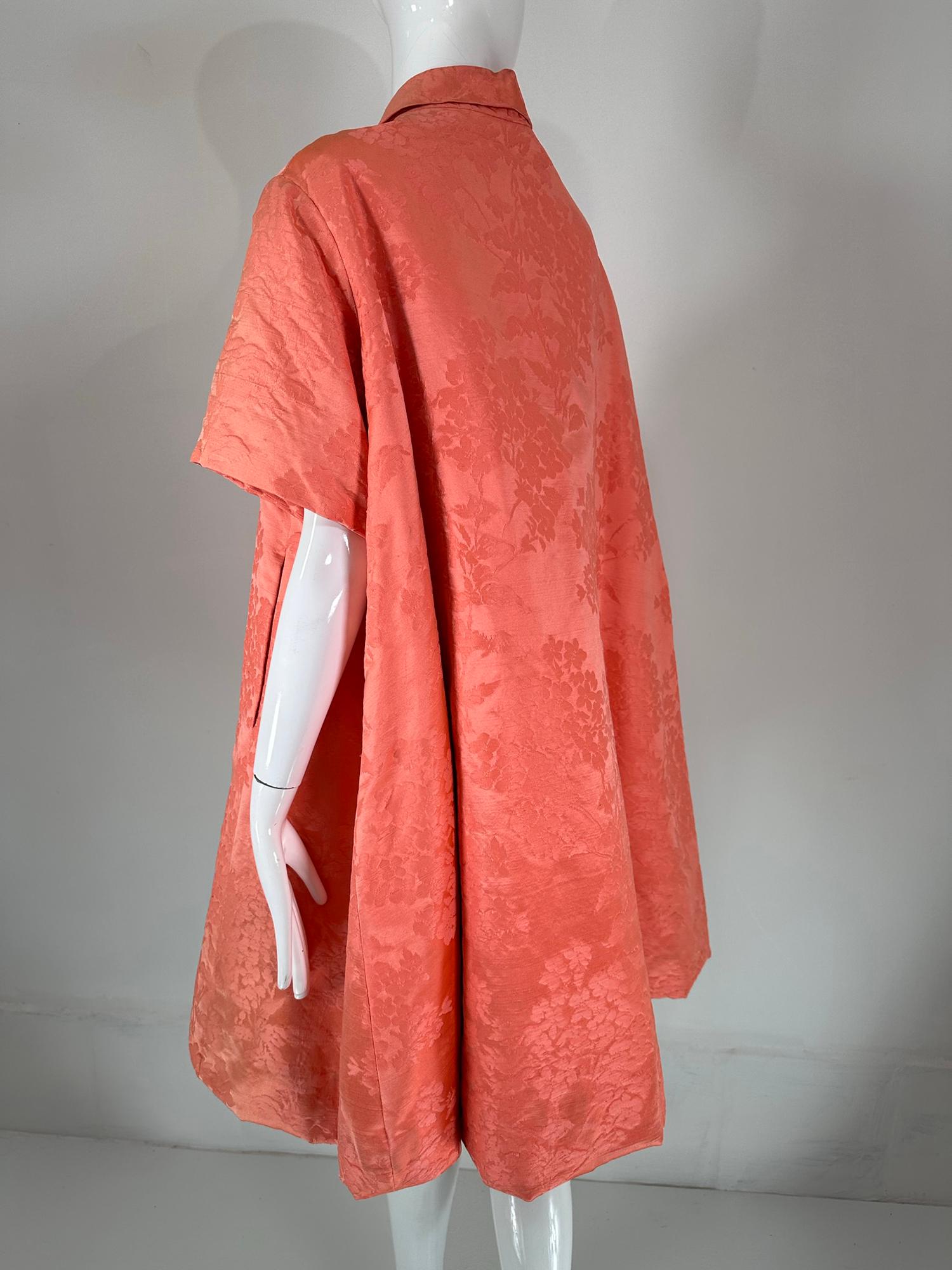 Lanvin Castello Haute Couture Ensemble Manteau et Robe en brocart de soie corail 1950s en vente 3