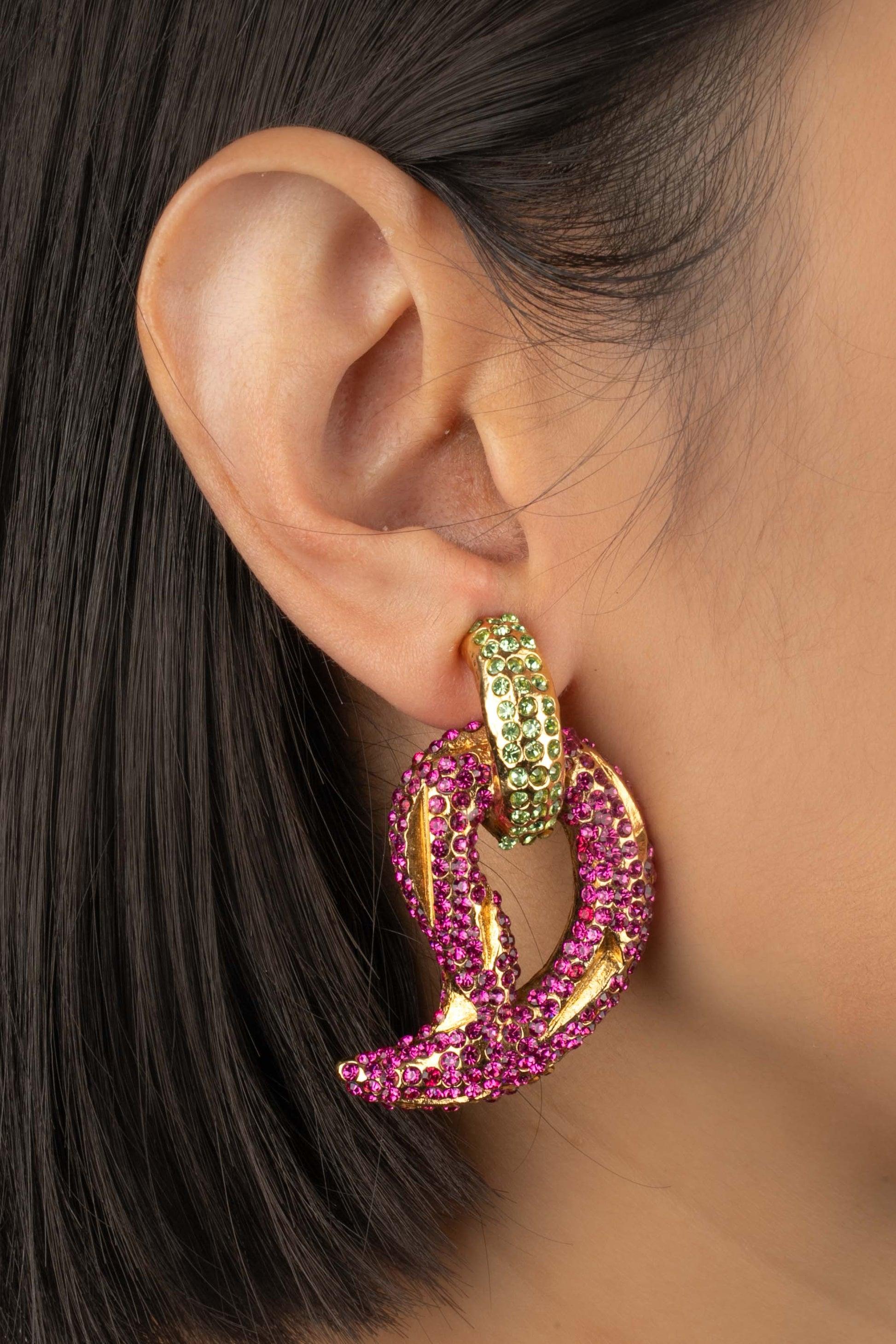 Orecchini a clip Lanvin con strass rosa e verdi In condizioni ottime in vendita a SAINT-OUEN-SUR-SEINE, FR