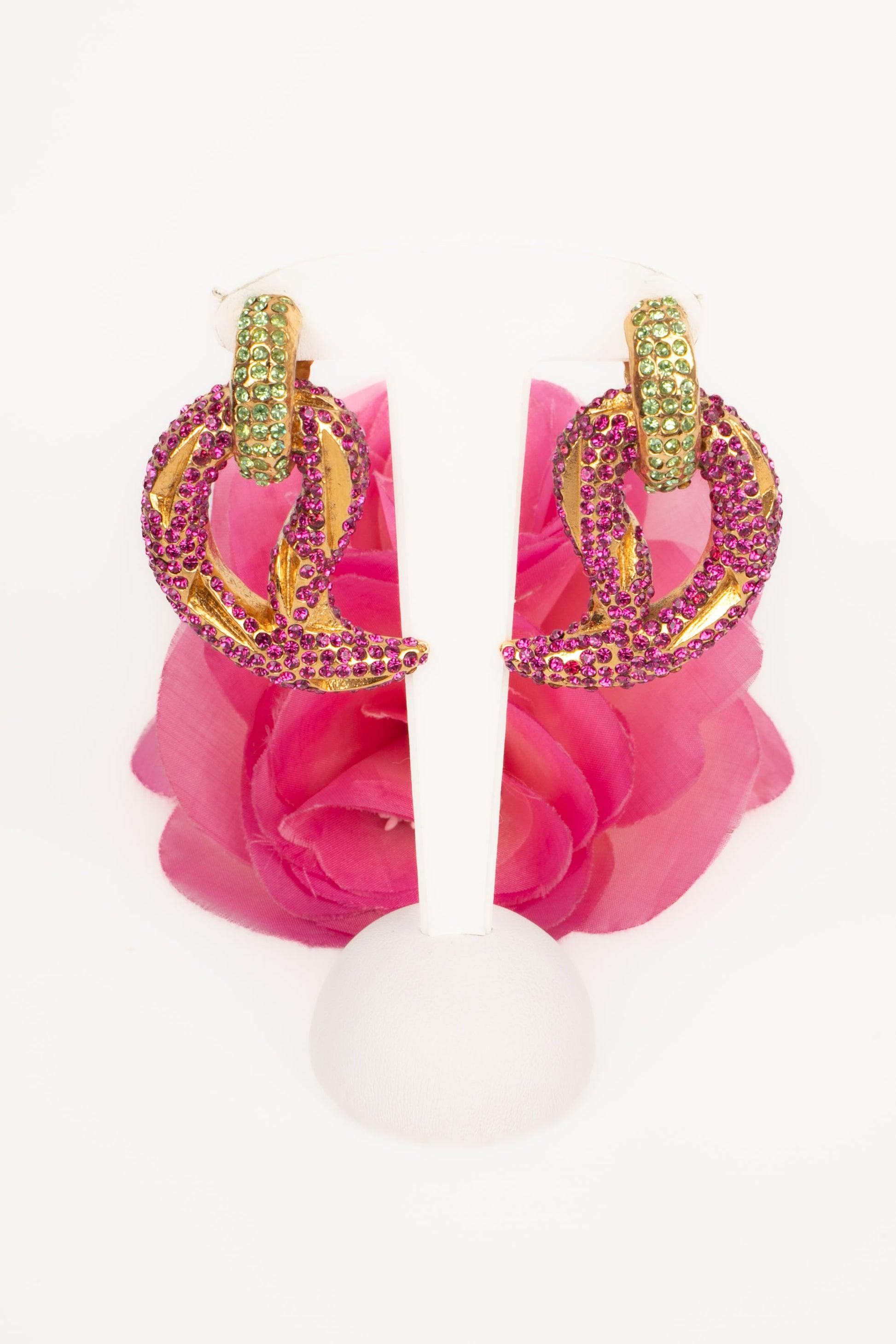 Orecchini a clip Lanvin con strass rosa e verdi in vendita 4