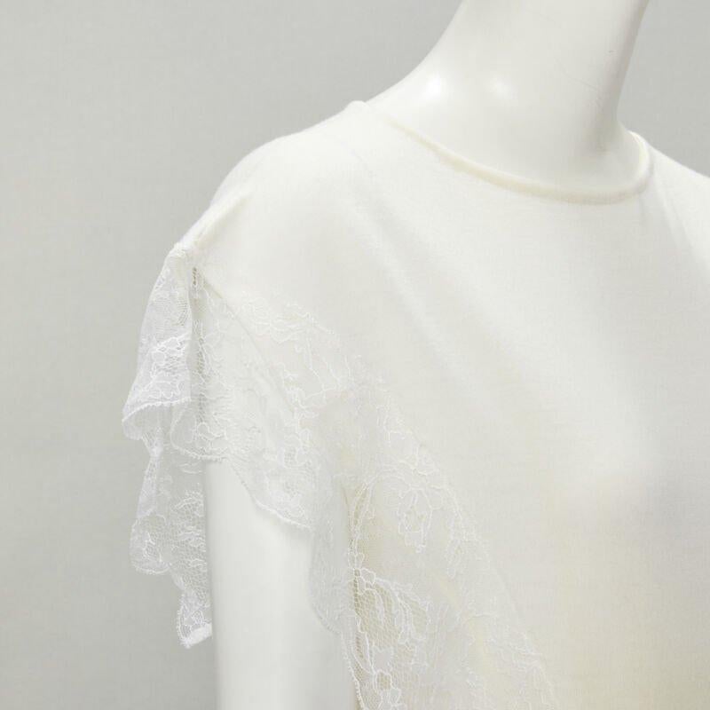 LANVIN - Pull en laine mélangée crème et blanc avec bordures en dentelle M
Référence : KNLM/A00011
Marque : Lanvin
Designer : Alber Elbaz
MATERIAL : Laine, mélange
Couleur : Beige
Motif : Solide
Détails supplémentaires : Garniture en dentelle