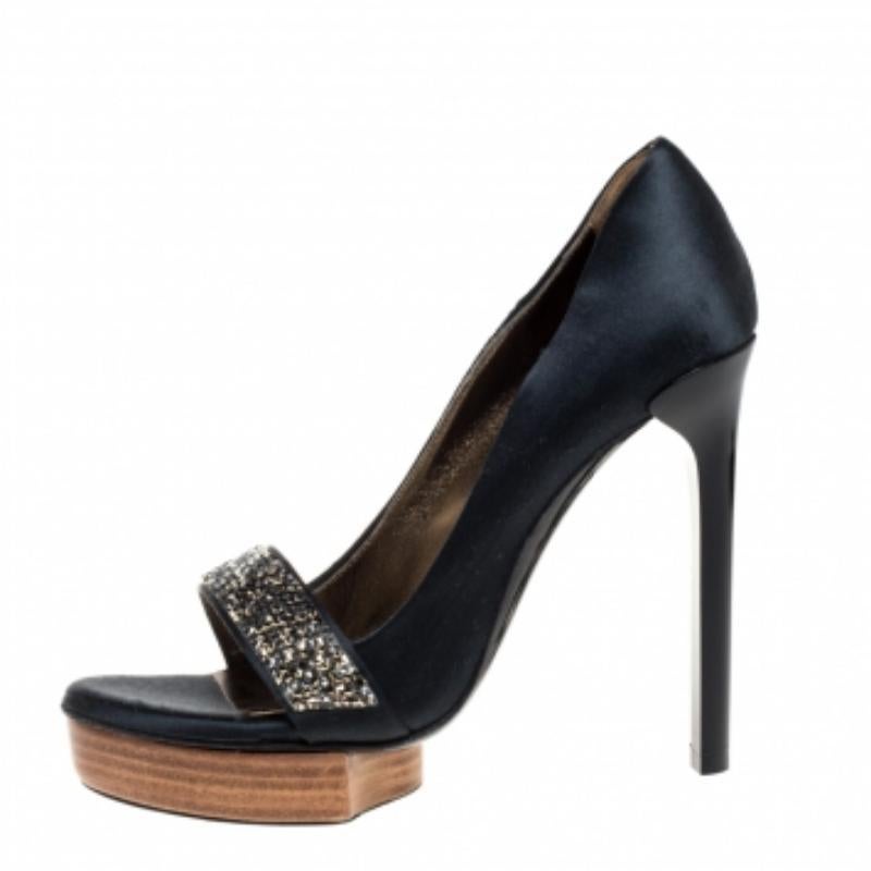 Lanvin Dark Green Satin Crystal Embellished Open Toe Platform Pumps Size 36 In Fair Condition For Sale In Dubai, Al Qouz 2