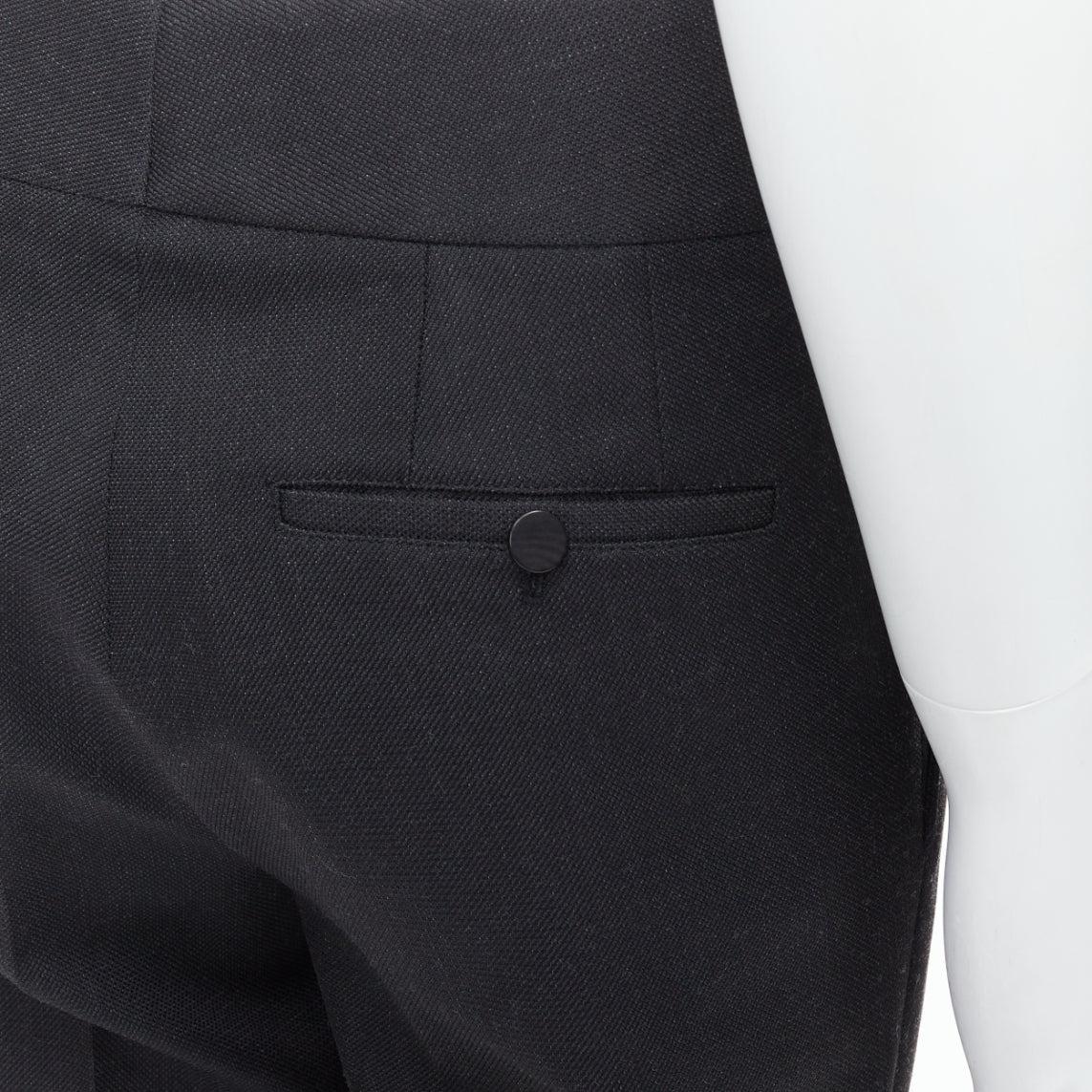 LANVIN dark grey cotton blend concealed fly tapered trousers FR44 XS
Reference: CNLE/A00341
Brand: Lanvin
Designer: Alber Elbaz
Material: Cotton, Blend
Color: Grey
Pattern: Solid
Closure: Zip Fly
Extra Details: Concealed fly.
Made in: