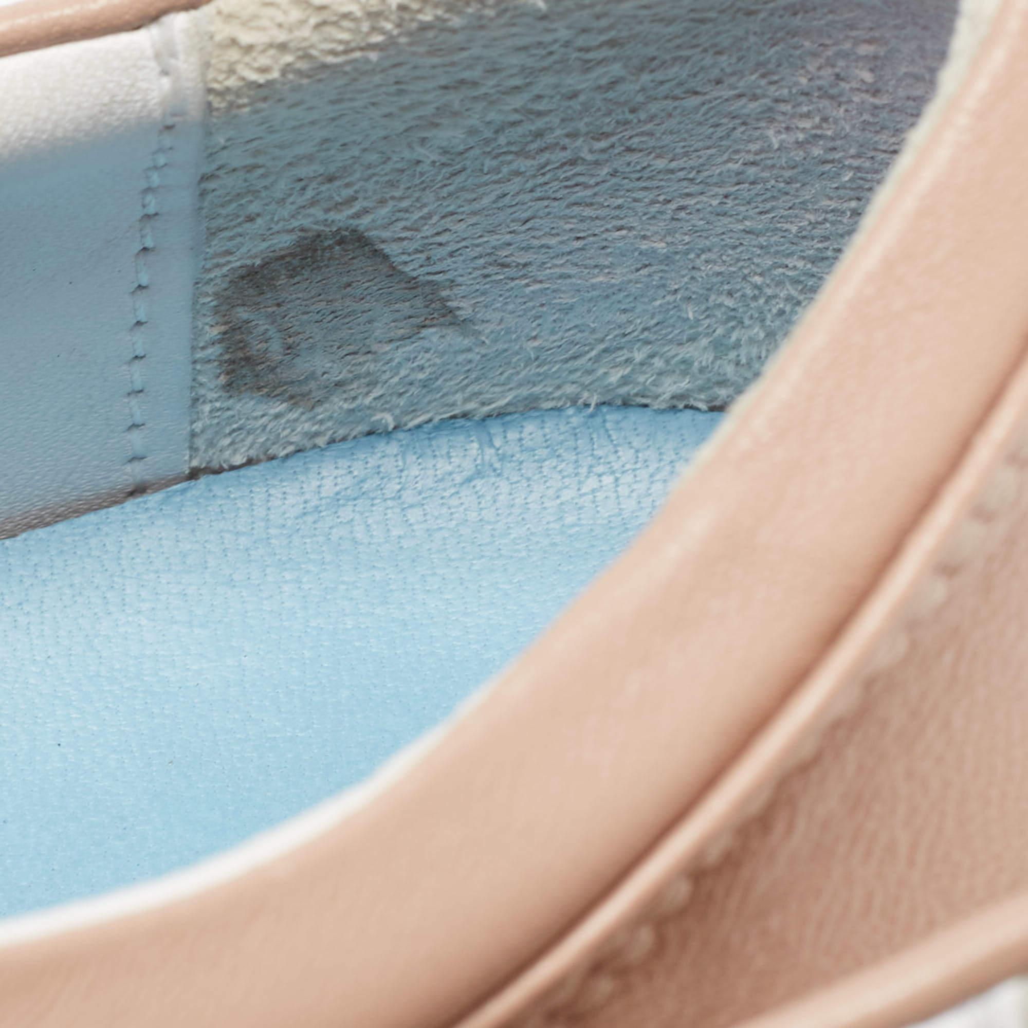 Beige Lanvin, scarpe da ginnastica basse in pelle e vernice rosa polveroso con punta a cappuccio, taglia 36 in vendita