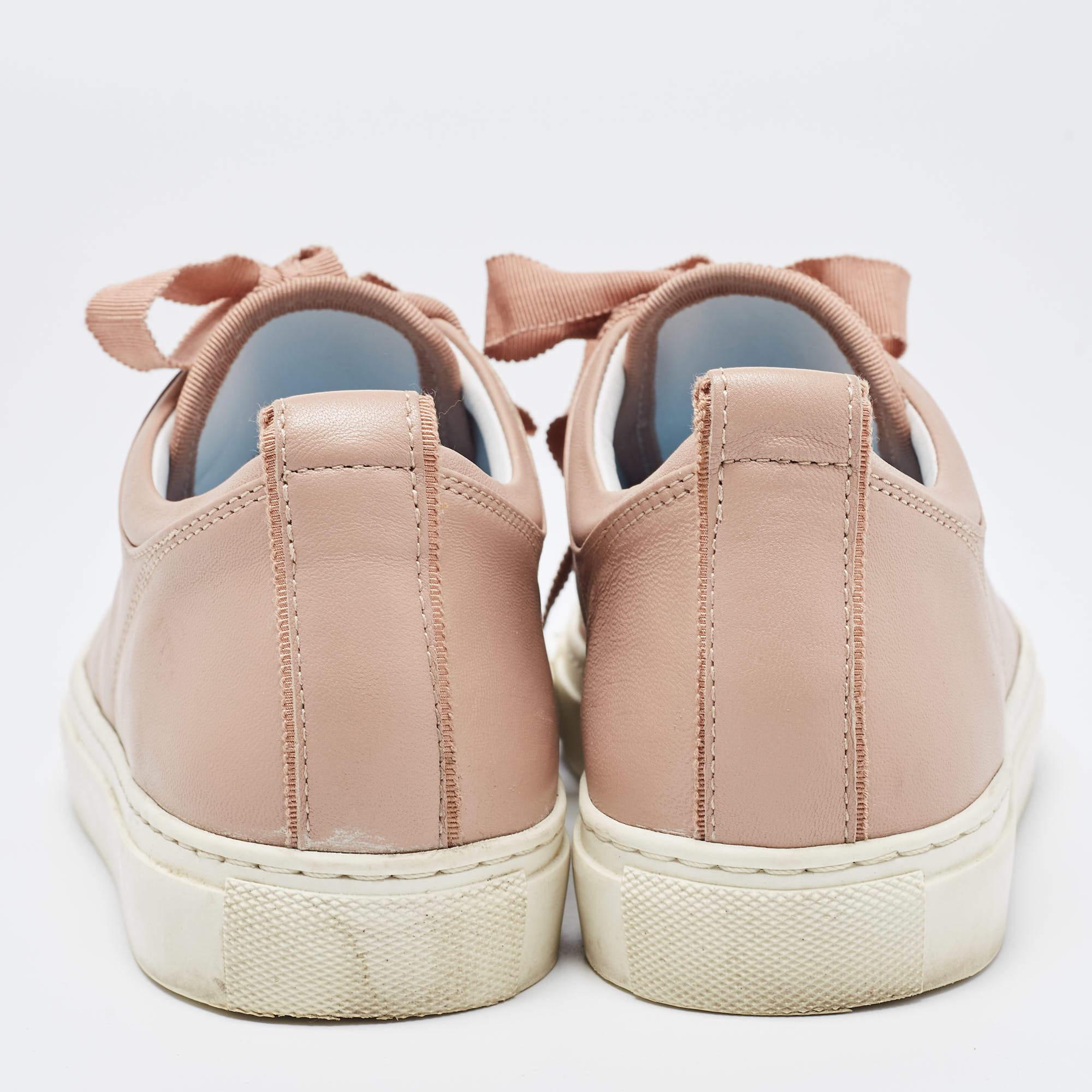 Lanvin, scarpe da ginnastica basse in pelle e vernice rosa polveroso con punta a cappuccio, taglia 36 in vendita 1