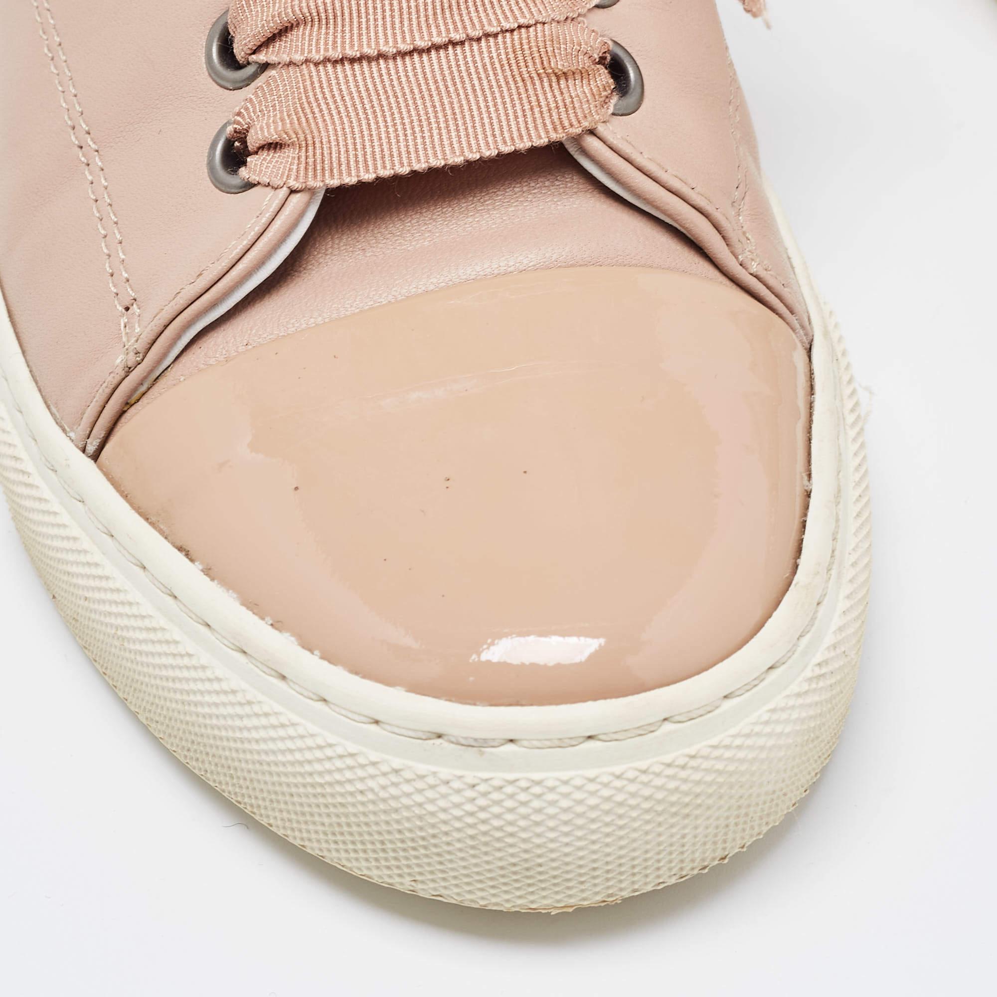 Lanvin, scarpe da ginnastica basse in pelle e vernice rosa polveroso con punta a cappuccio, taglia 36 in vendita 3