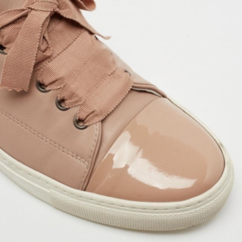 Beige Lanvin, scarpe da ginnastica basse in pelle e vernice rosa polveroso con punta a cappuccio, taglia 40 in vendita