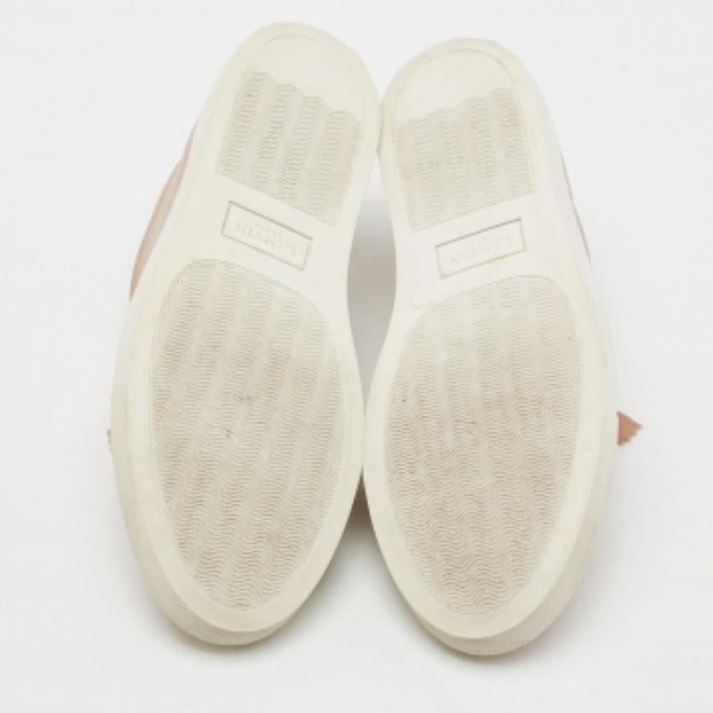 Lanvin, scarpe da ginnastica basse in pelle e vernice rosa polveroso con punta a cappuccio, taglia 40 In condizioni buone in vendita a Dubai, Al Qouz 2