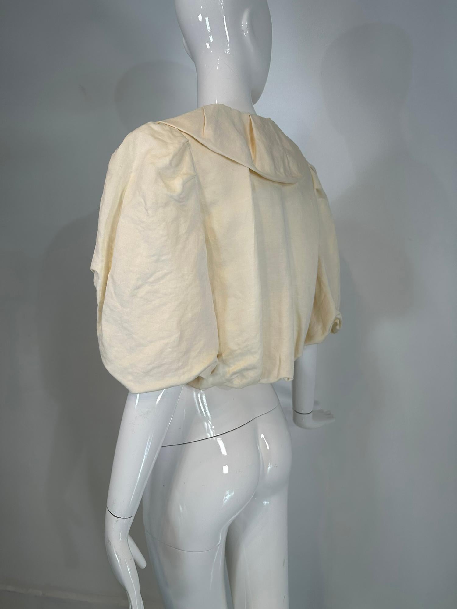 Lanvin Ete' 2006 Alber Elbaz Cremefarbene Jacke mit Puffärmeln und cremefarbenem Schalkragen und Cropped  im Angebot 4