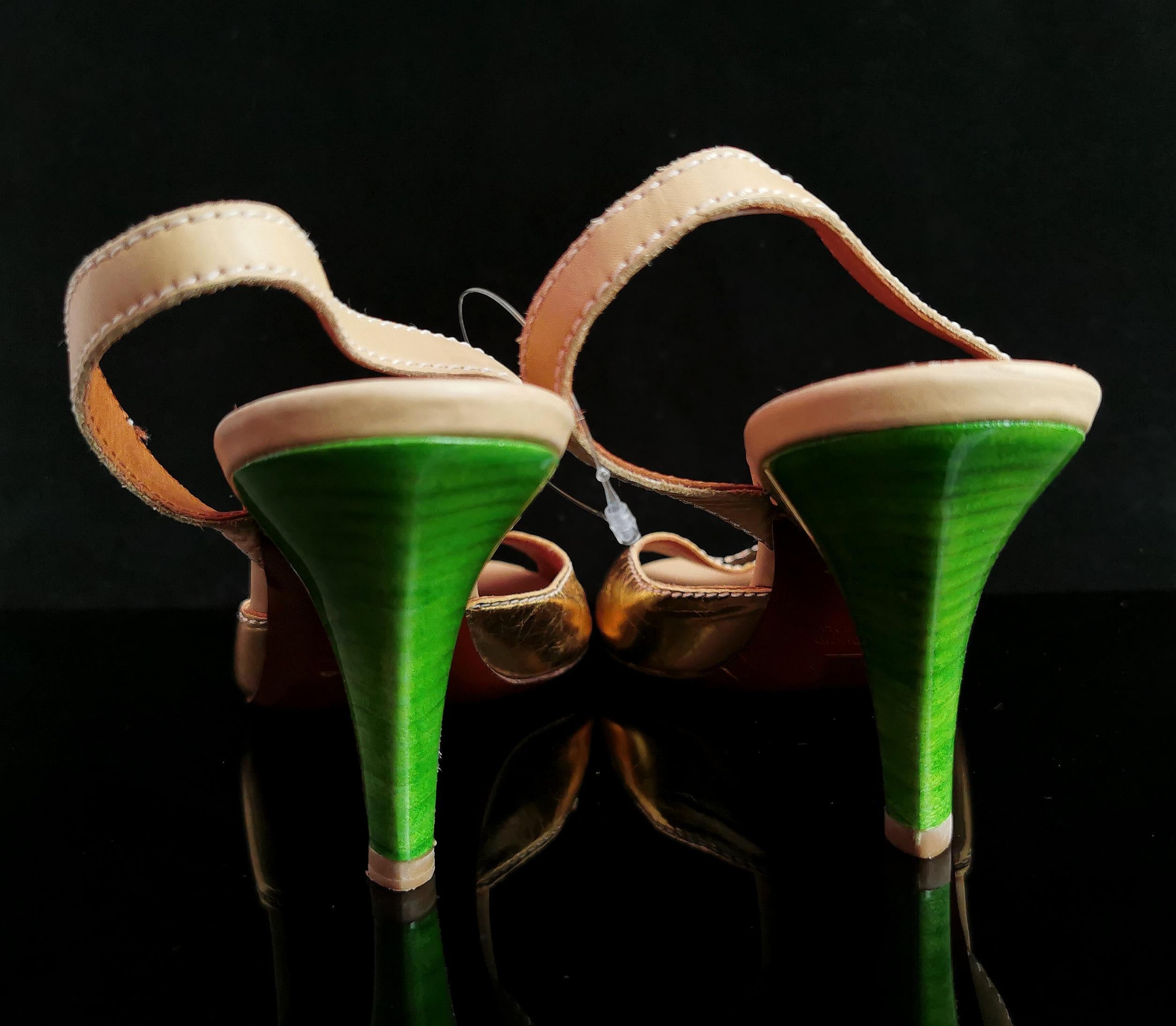  Sandales à talons Lanvin ete 2010 en cuir doré, talons verts  Pour femmes 