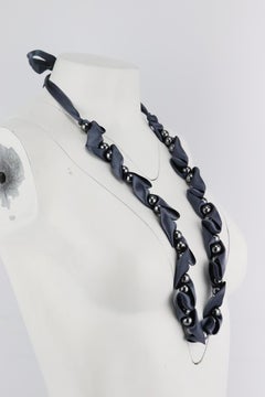 Collana di perle finte e nastri di Lanvin