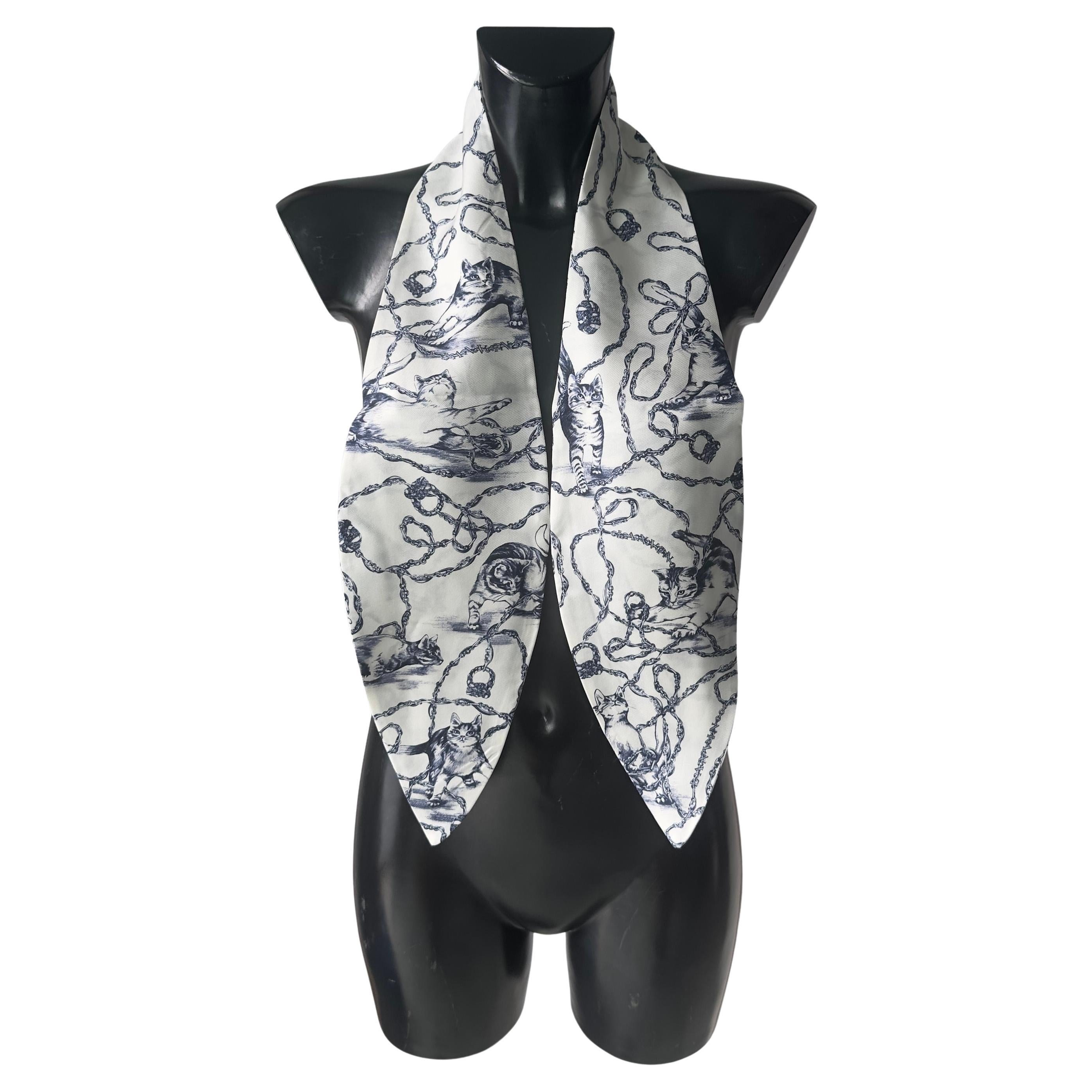 Lanvin Pañuelo de Seda con Estampado de Gato y Cadenas sobre Base Marfil, nuevo en venta