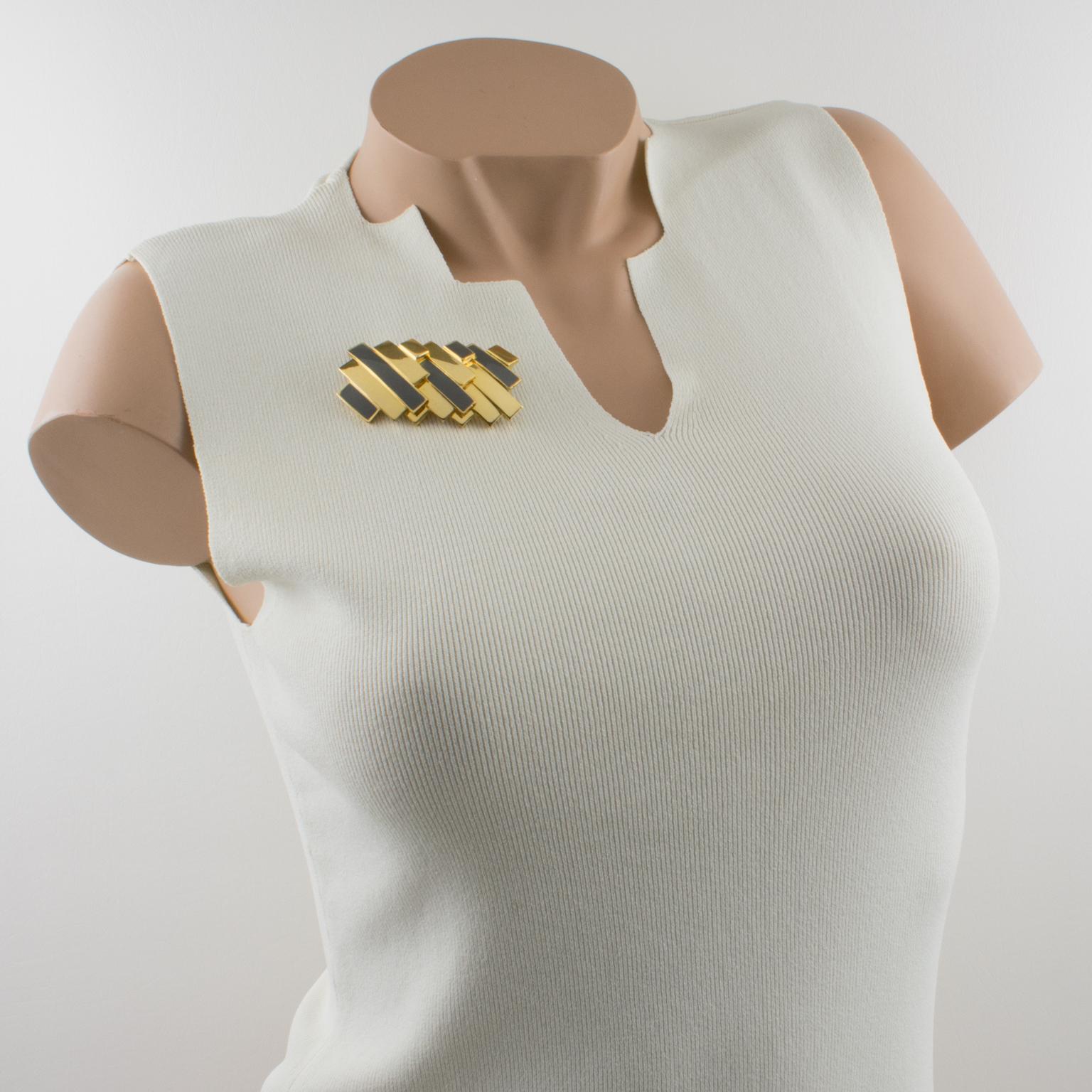 Modernist Lanvin Geometric Brooch Gilded Metal and Gray Enamel For Sale