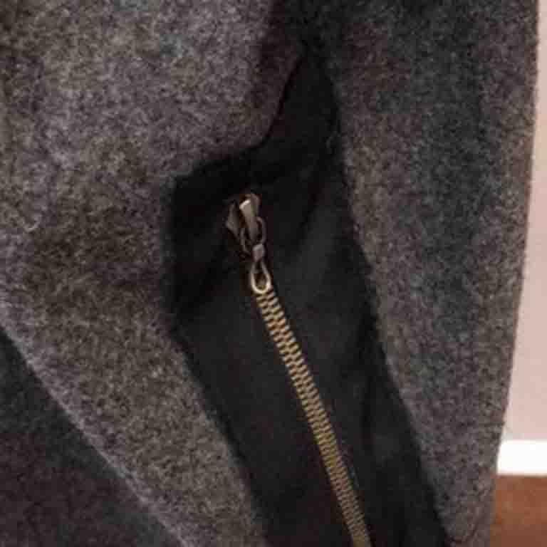 Lanvin Gray Wool Blue Ribbon Belt Car Coat In Good Condition For Sale In Los Angeles, CA