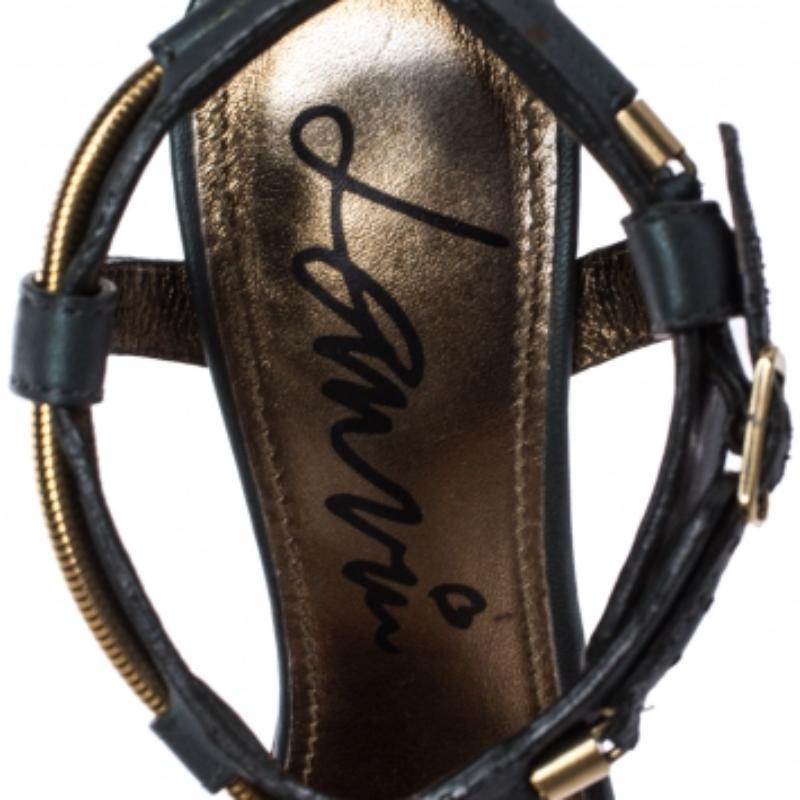 Lanvin Green Leather and Elastic Metal String T-Strap Open Toe Sandals Size 35.5 In Fair Condition For Sale In Dubai, Al Qouz 2