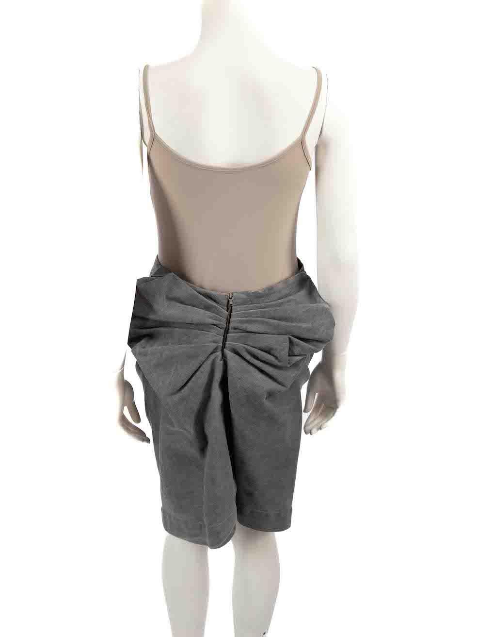 Lanvin Grau Faltenrock mit Akzent Größe L im Zustand „Hervorragend“ im Angebot in London, GB