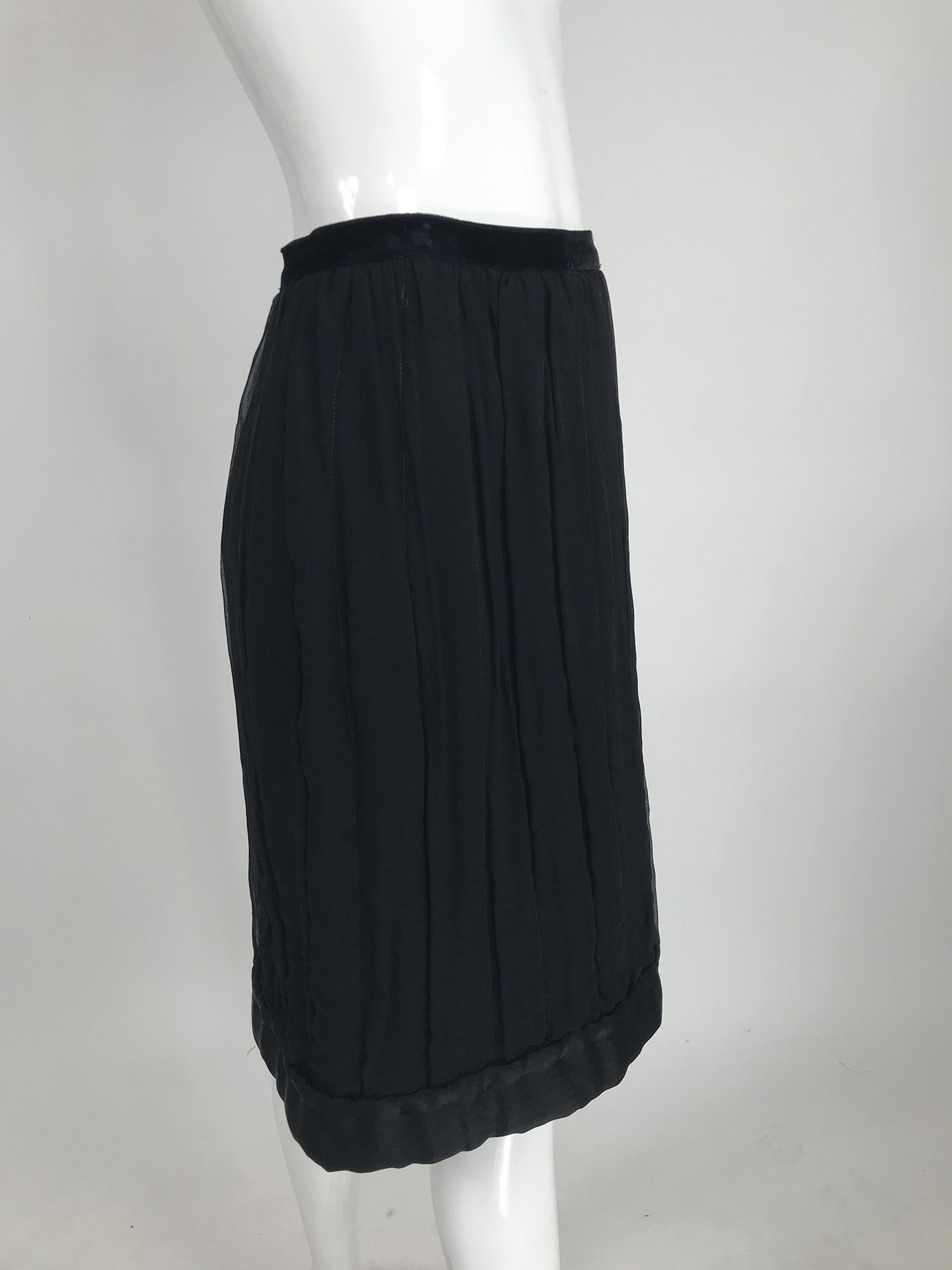 Lanvin Hiver 2006 Black Silk Skirt with Side Button Closure.  For Sale 1