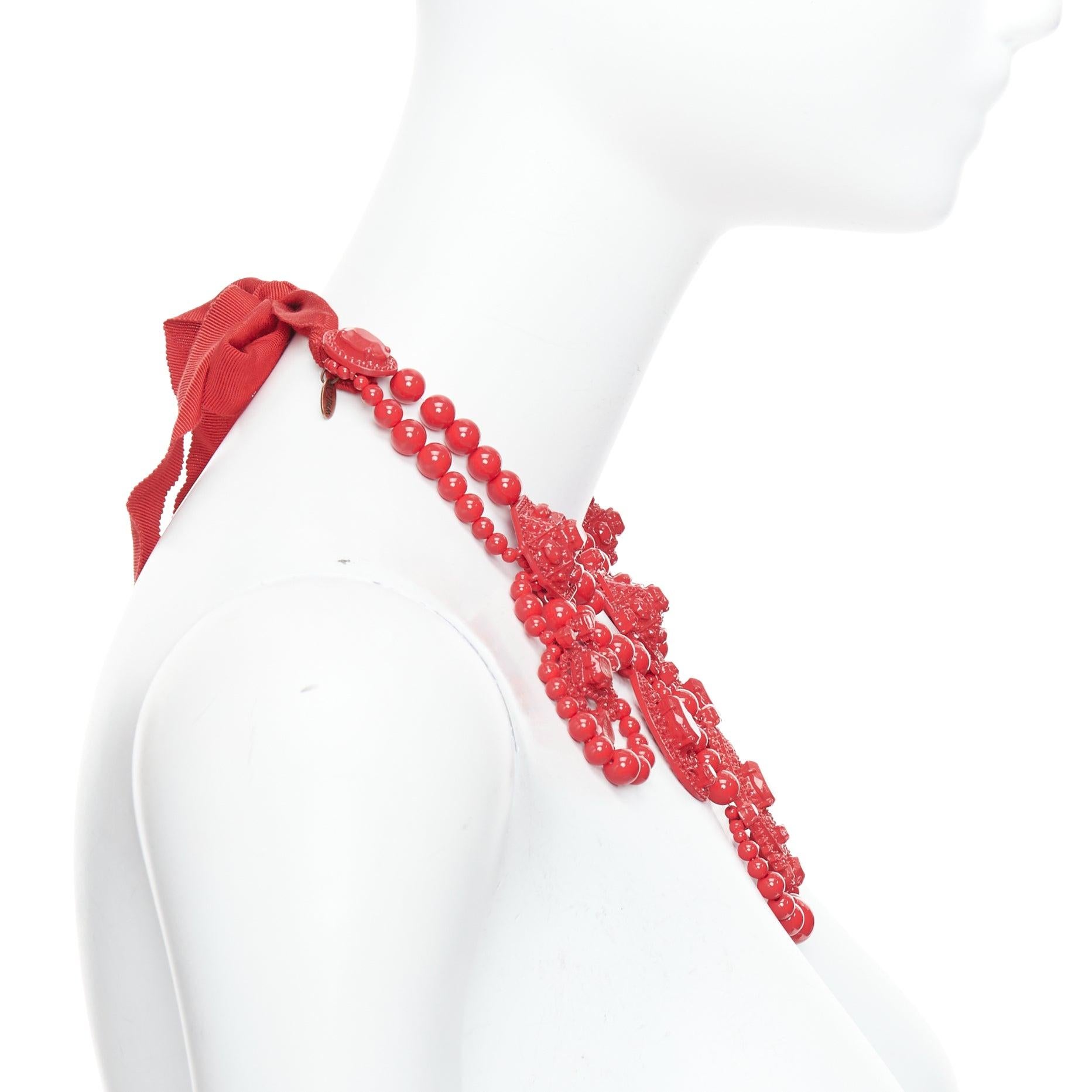 Donna LANVIN H&M collana con lampadario in metallo rosso e nastro da annodare dietro la schiena in vendita