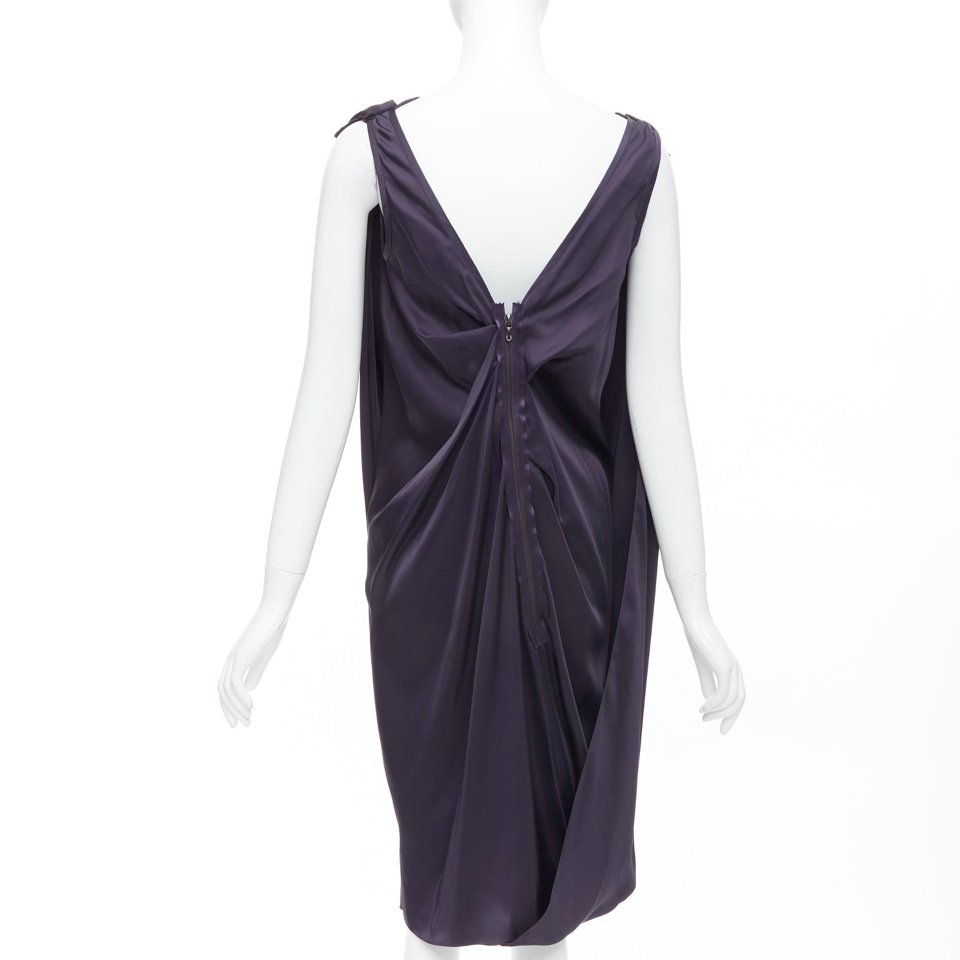 LANVIN Les 10 Ans navy acetate silk draped front zip back midi dress FR38 M
Reference: MECG/A00023
Brand: Lanvin
Designer: Alber Elbaz
Collection: Les 10 Ans
Material: Acetate, Silk
Color: Navy
Pattern: Solid
Closure: Zip
Extra Details: Exposed back