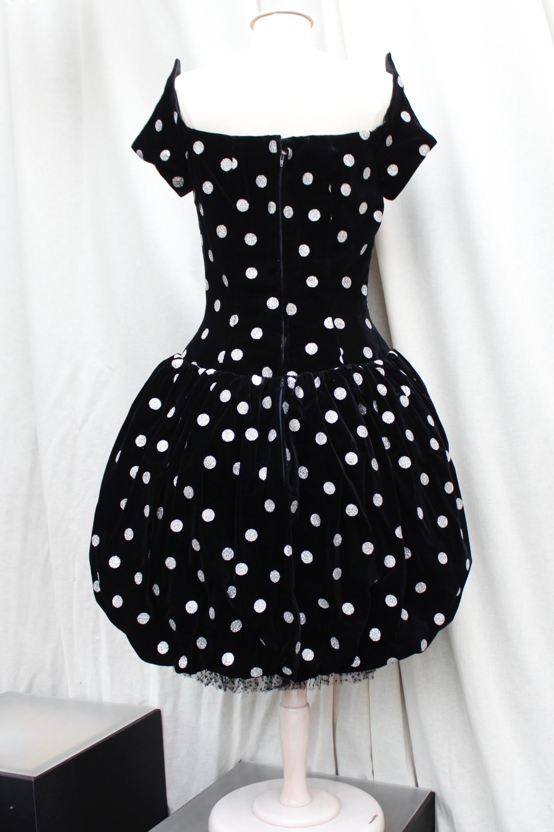 Lanvin lovely ball-shaped dress in black velvet with silvery dots In Good Condition For Sale In Paris, FR