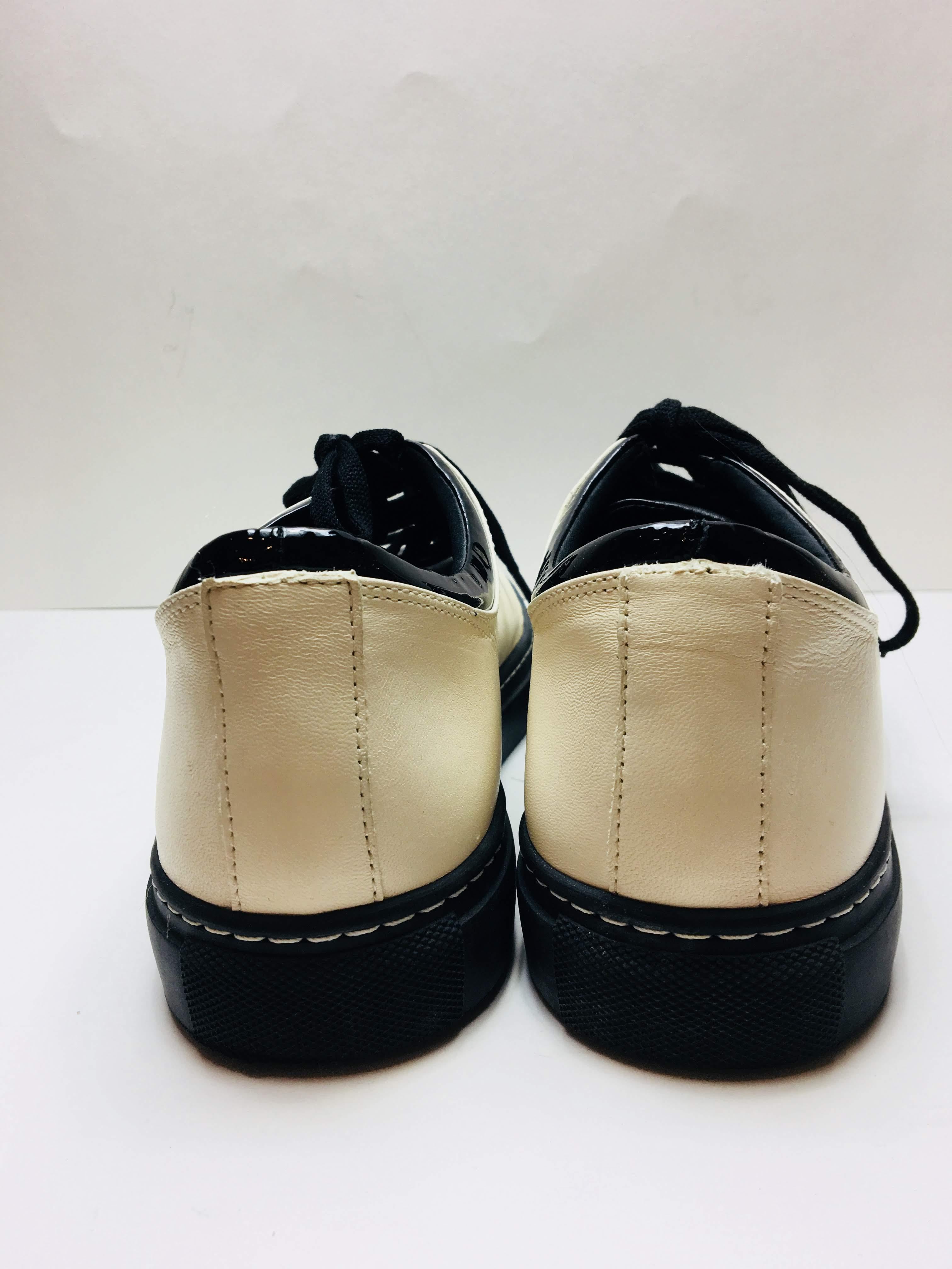 Lanvin Low Top Leather Sneaker  In Good Condition In Bridgehampton, NY