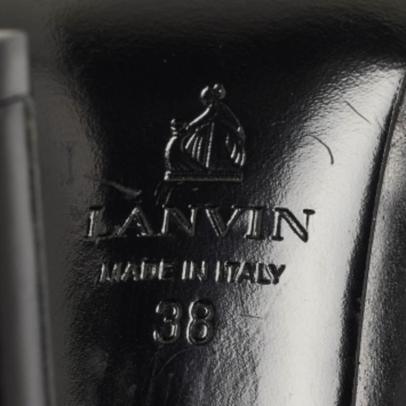 Lanvin Metallisch/Schwarz Geprägtes Python und Leder Pumps Größe 38 im Angebot 3