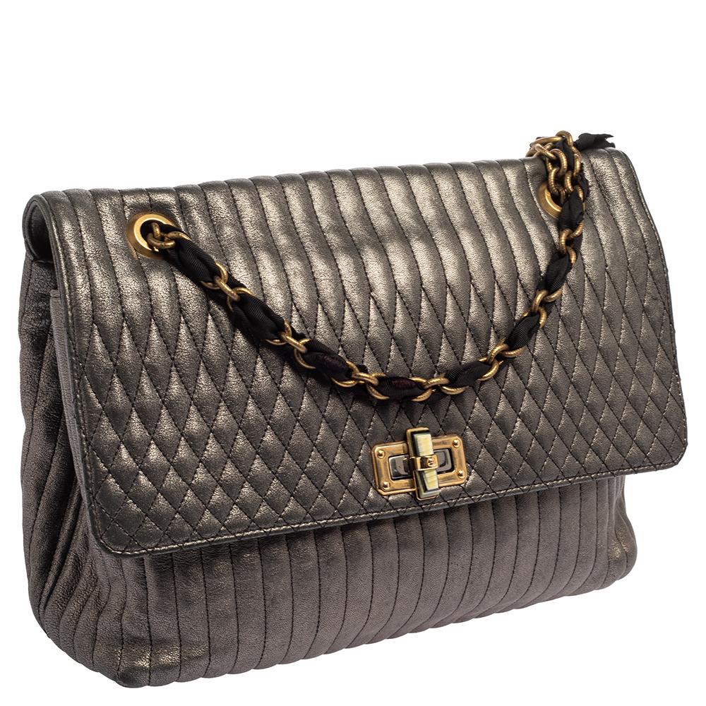 grey quilted bag