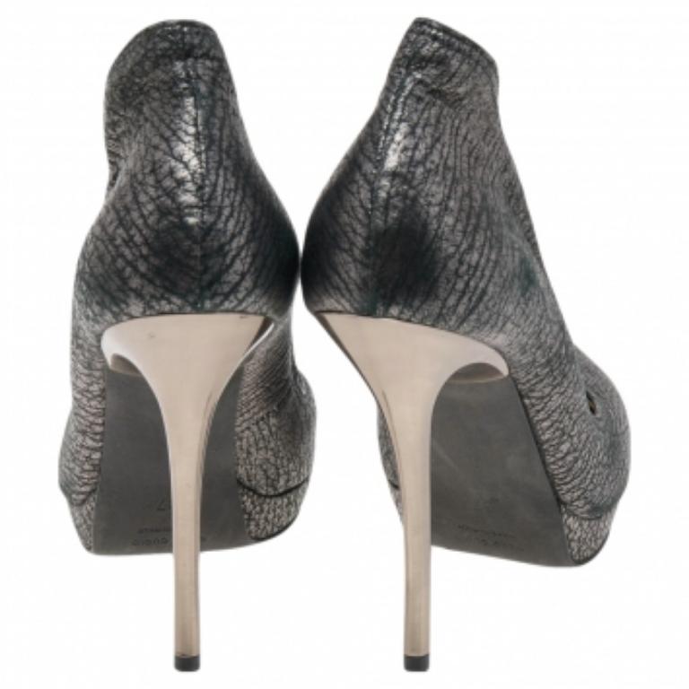 Noir Lanvin escarpins à bout pointu en cuir argenté métallisé, taille 37 en vente