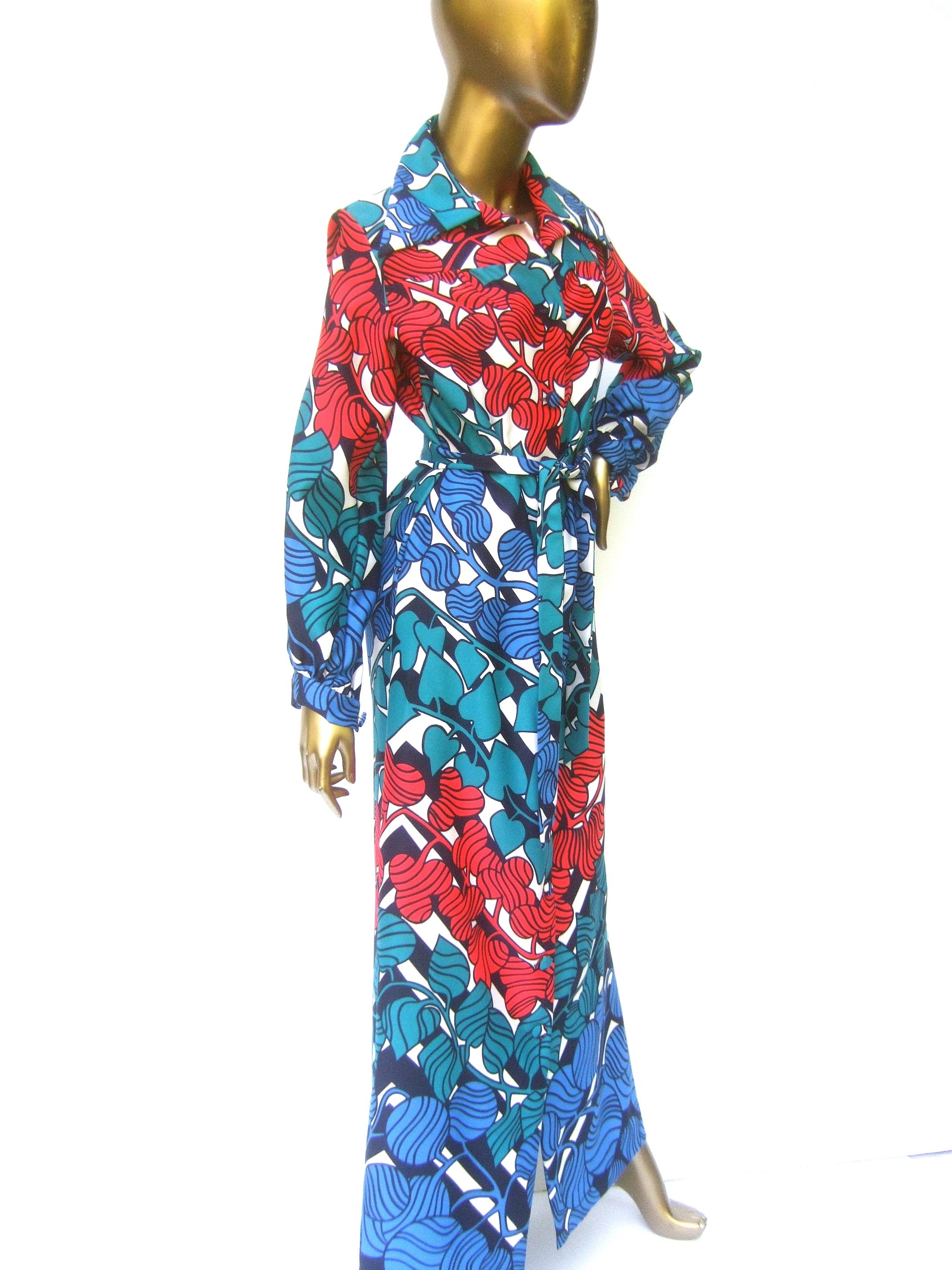 Lanvin Mod 1970er Kleid mit Gürtel und lebhaftem Lavendelmuster  (Blau) im Angebot
