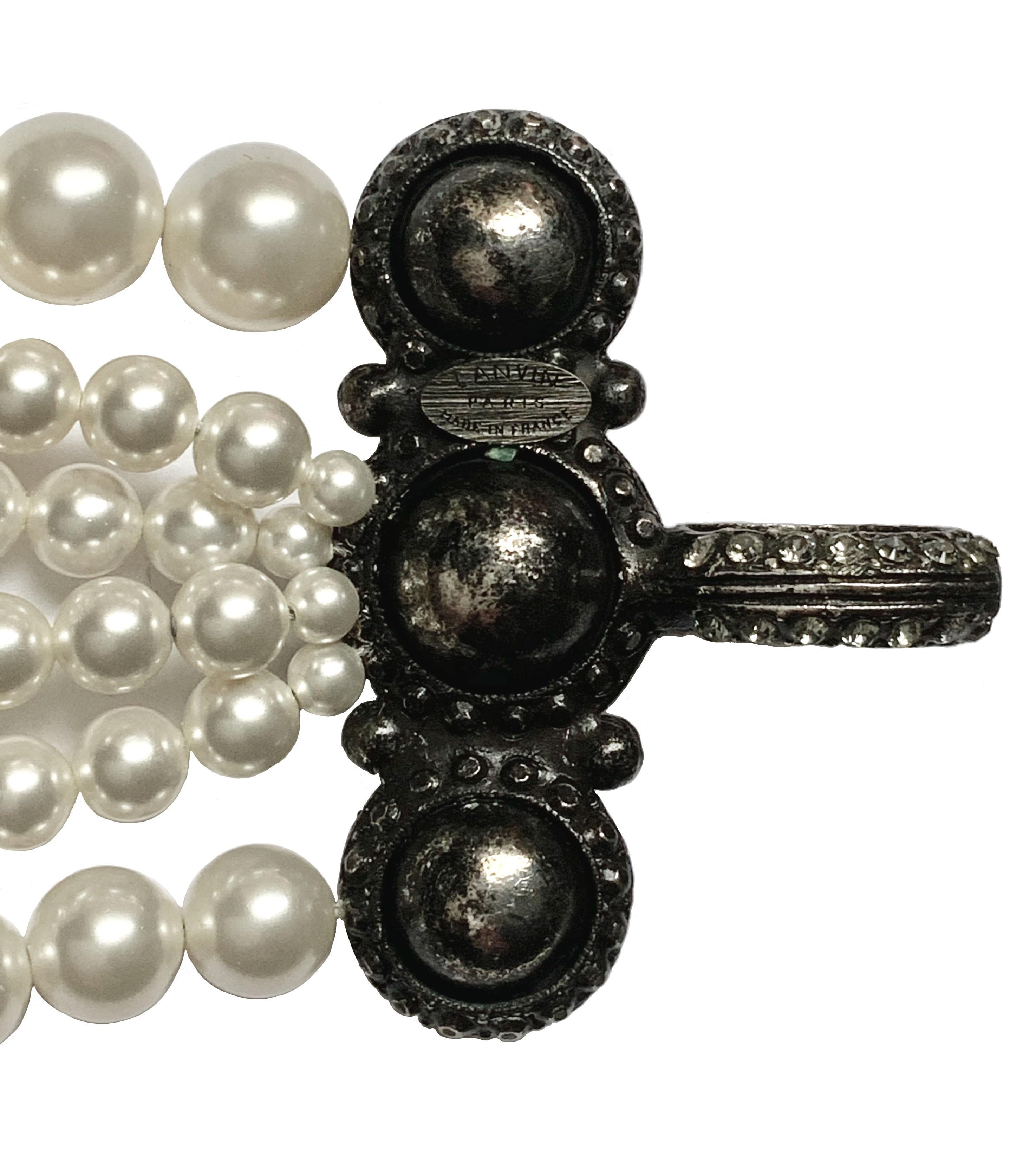 multi strand pearl necklace