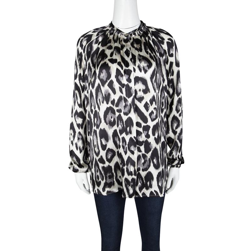 You truly deserve to make this Lanvin creation yours as it is brimming with elevated style. It has been cut from silk and designed with leopard prints all over along with long sleeves and a frayed neckline.

Includes: The Luxury Closet