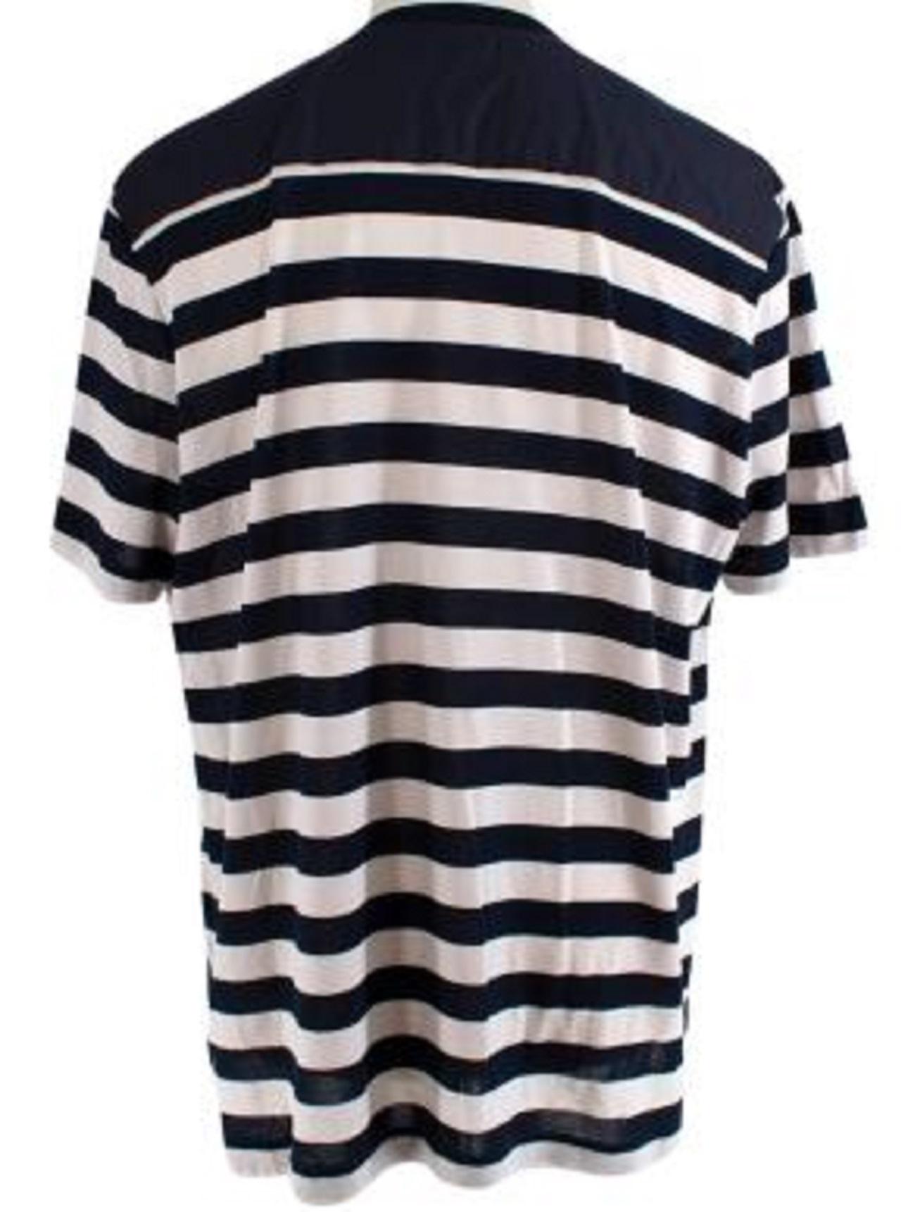 Lanvin Navy & Beige Striped Cotton Jersey T-Shirt

- Tremendously soft cotton with soft padding material at the top of the back.
- Ultra Fine Cotton
- Black & Beige Stripes
- Chest Pocket

Made in Italy

PLEASE NOTE, THESE ITEMS ARE PRE-OWNED AND