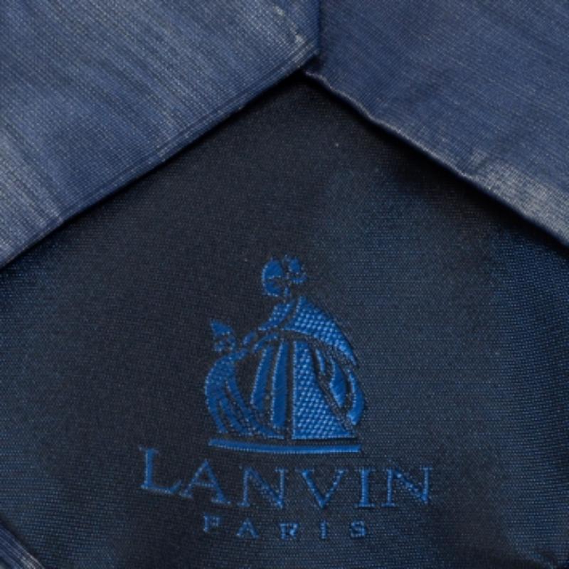 Una cravatta elegante e di classe come questa darà il giusto risalto al tuo look formale. Arricchisci il tuo repertorio con questo pezzo.