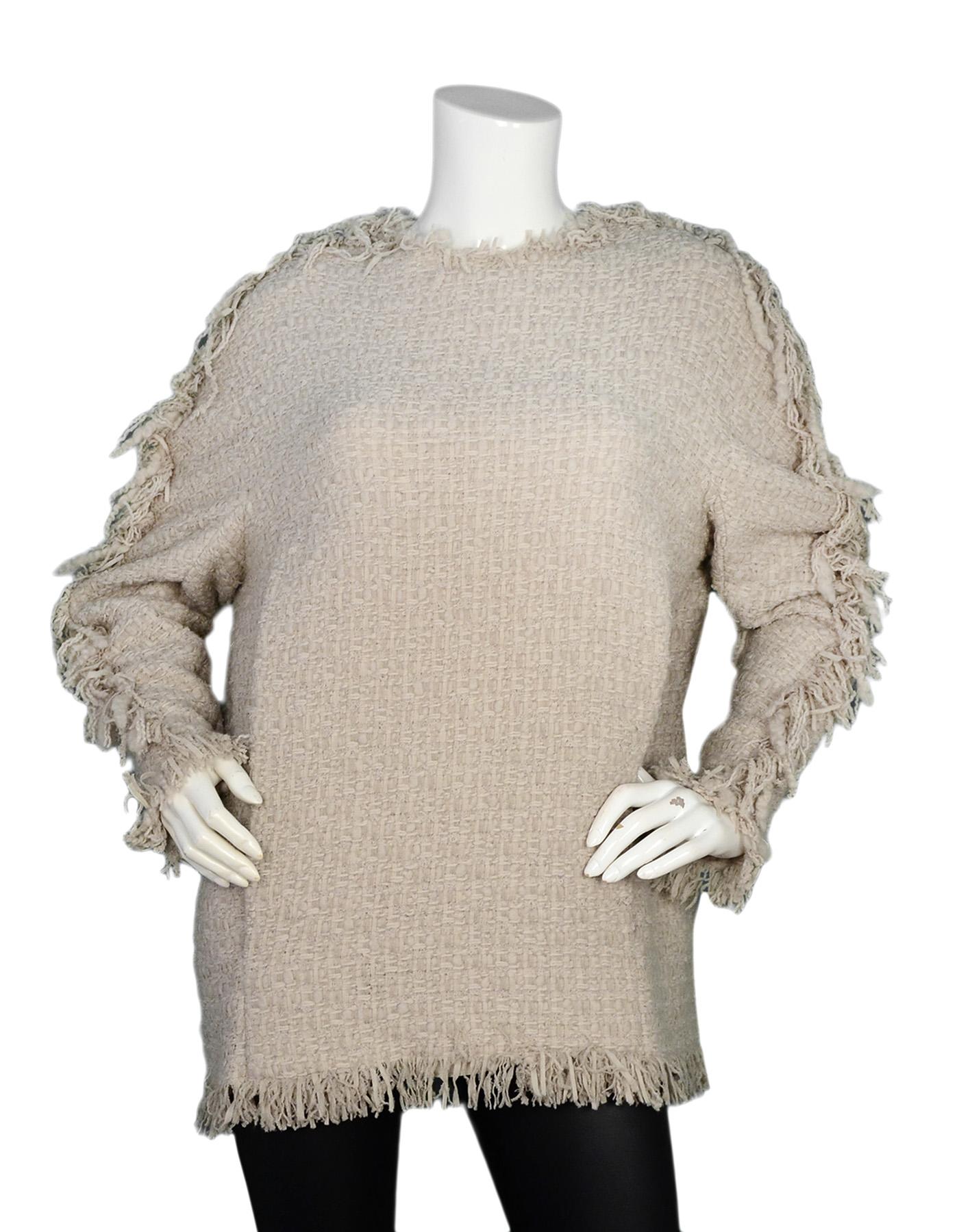 Lanvin NWT Beige Tweed Sweater w/ Fringe Trim sz 40 rt $2,000

Made In: France
Color: Beige
Materials: 68% wool, 29% polyamide, 3% polyester
Lining: 100% polyester
Opening/Closure: Back snap closures
Overall Condition: New with tags
Estimated