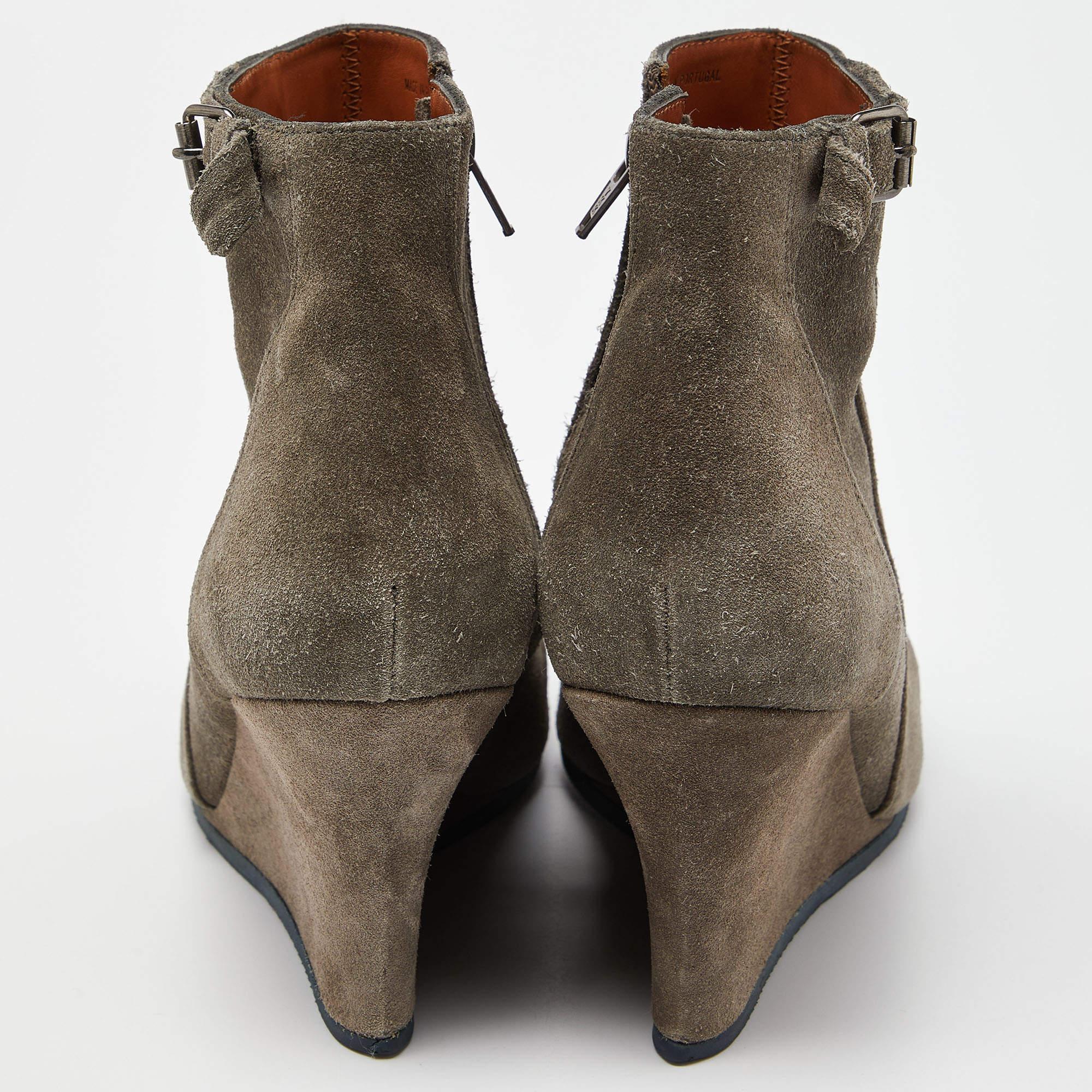Women's Lanvin Olive Green Suede Ankle Boots Size 40 For Sale