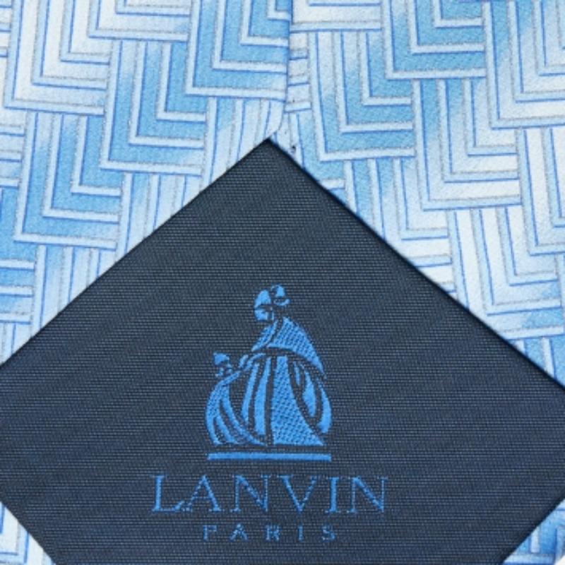 Lanvin - Cravate en soie imprimée bleu ombré Excellent état - En vente à Dubai, Al Qouz 2