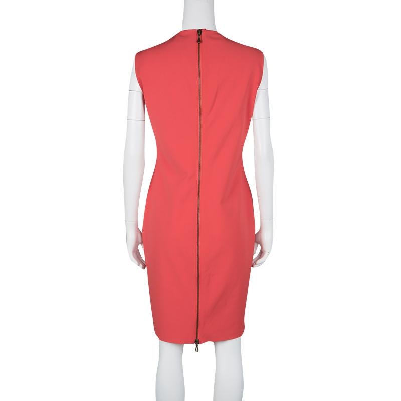 Your evening will be a hit when you adorn this simple yet pretty looking sleeveless dress from Lanvin. To give a bang on fit, it is tailored with full zip on the back and a small round neck. The blended plain fabric of this dress makes it versatile