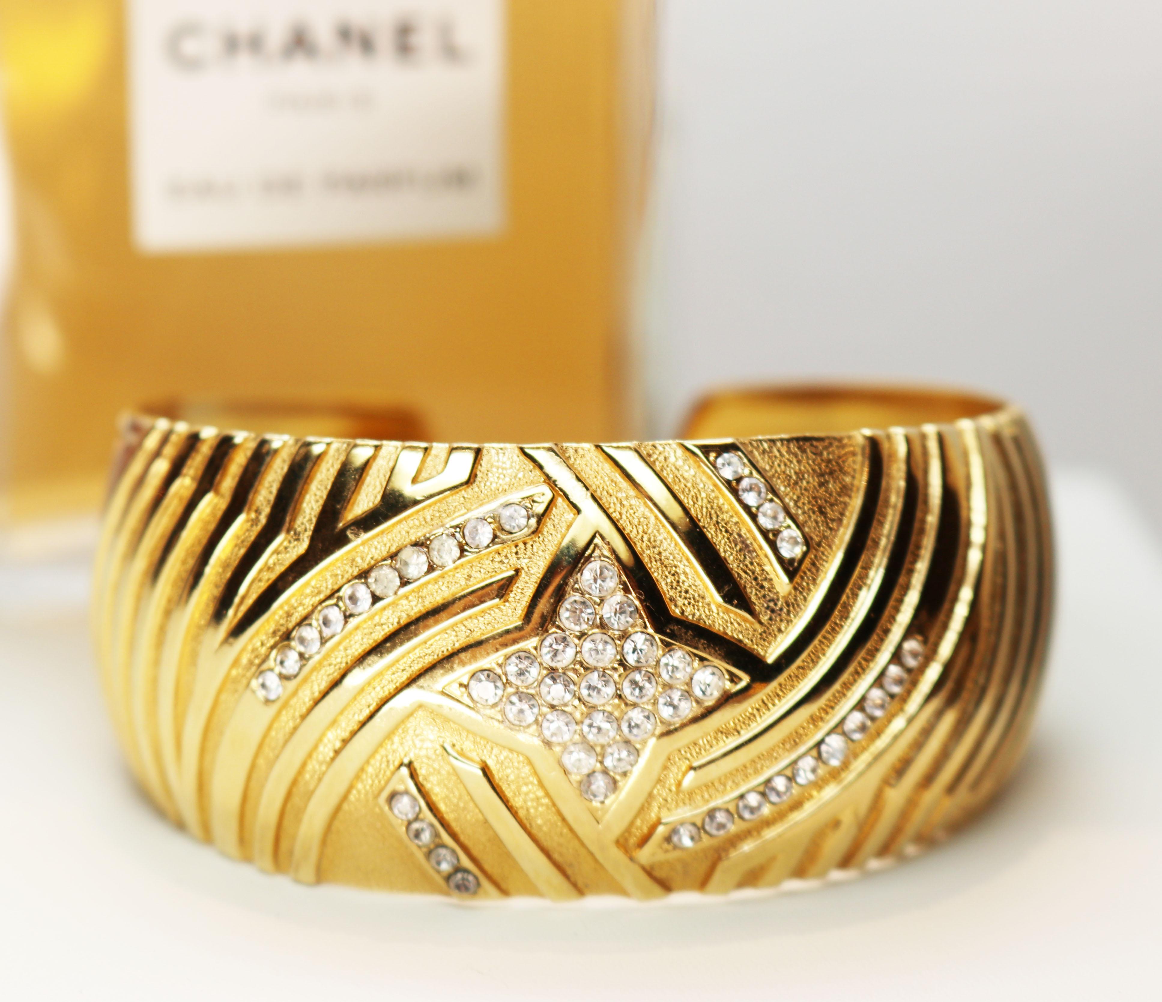 Lanvin Paris Gold Bracelet im Zustand „Gut“ im Angebot in Mastic Beach, NY