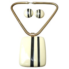 LANVIN Paris Rare Mod Large Scale Resin Pendant Necklace & Earrings c 1970s