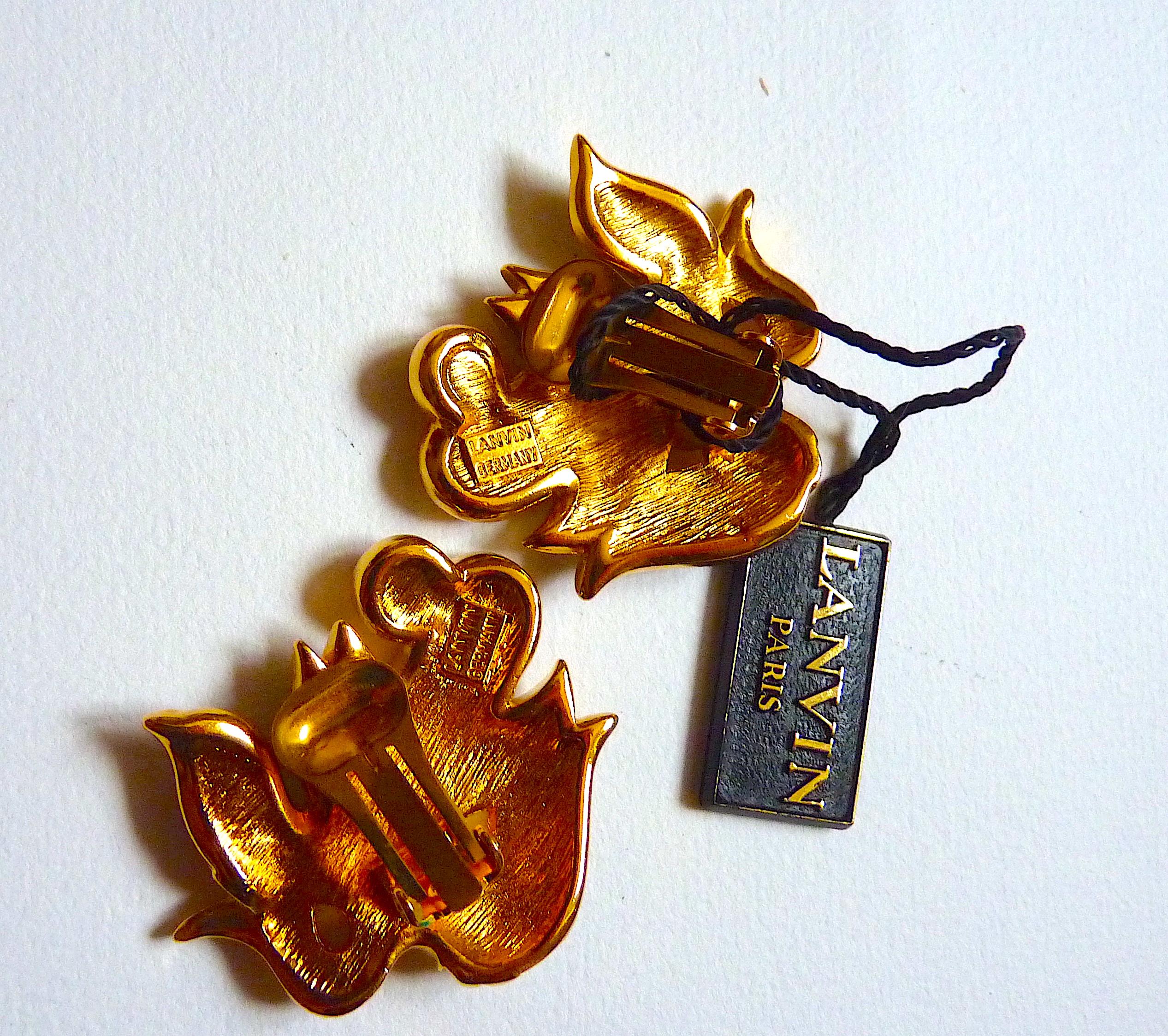LANVIN PARIS Red Green Enamel & Gold Metal Birds Clip On Earrings from 1980s For Sale 1