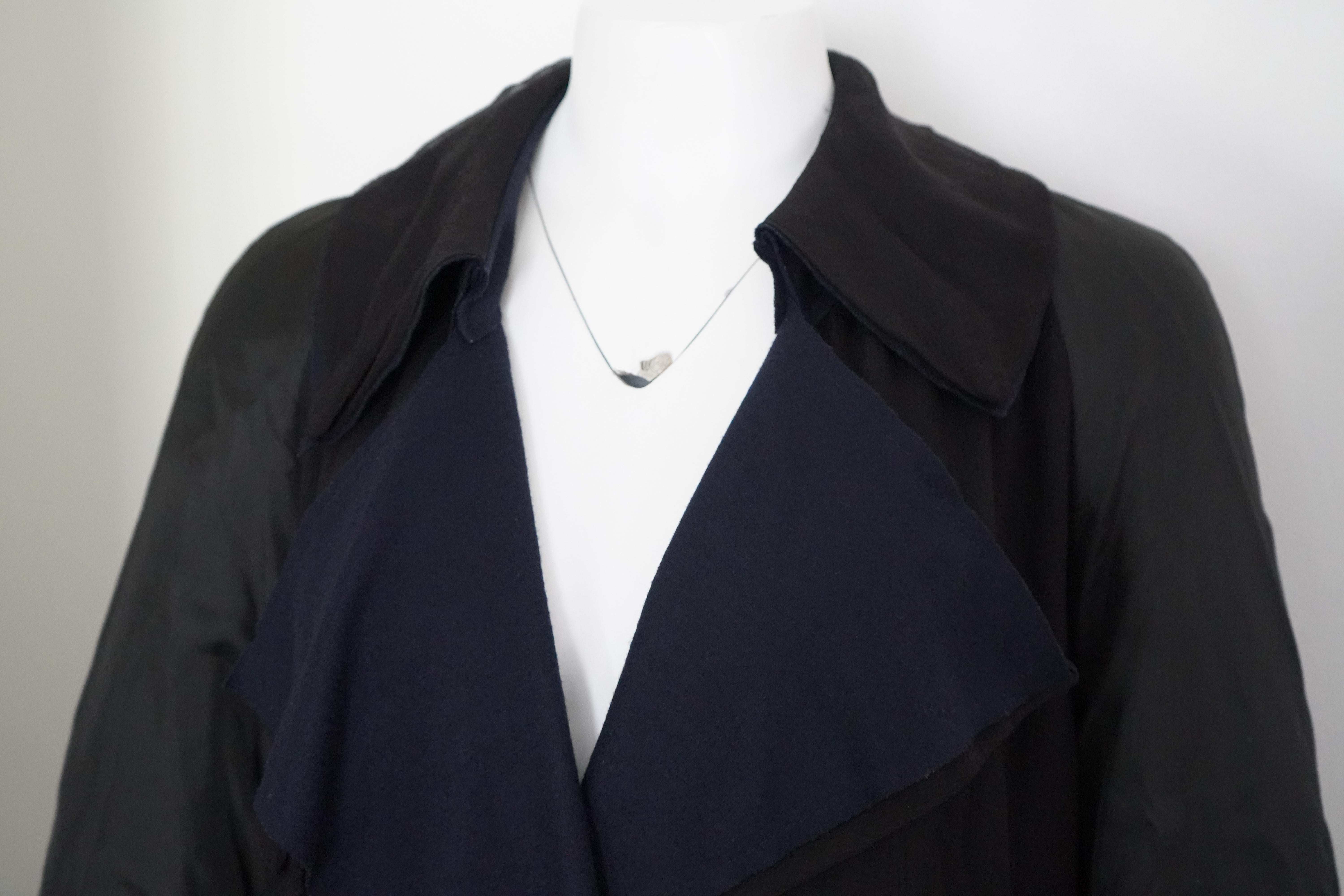 Lanvin Paris Silk Duster Coat Black & Navy  In Excellent Condition For Sale In Beverly Hills, CA